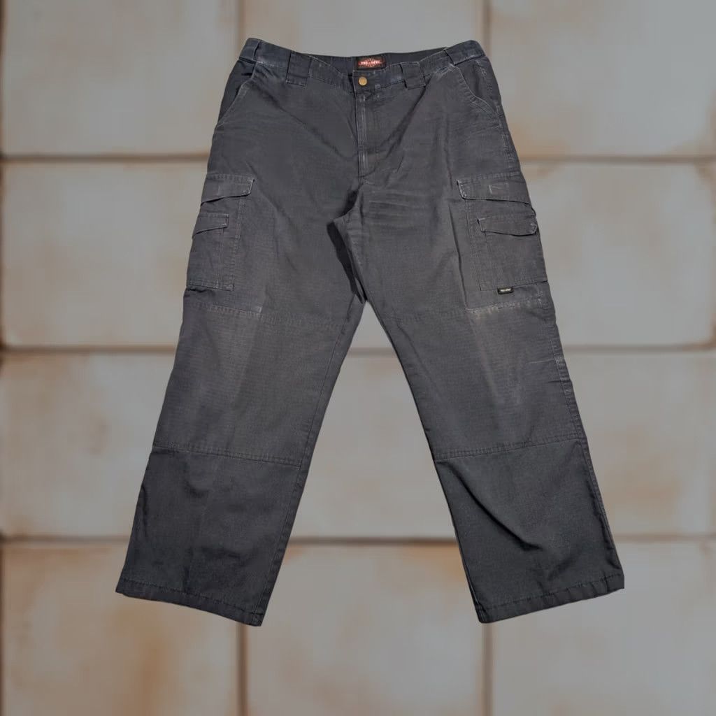 Vintage TRU-SPEC 24-7 Series Black Rip-Stop Tactical Cargo Pants Regular 40x28 Mens Police Fire Gear Pants Front Flat Zip Size US 40 / EU 56 - 1 Thumbnail