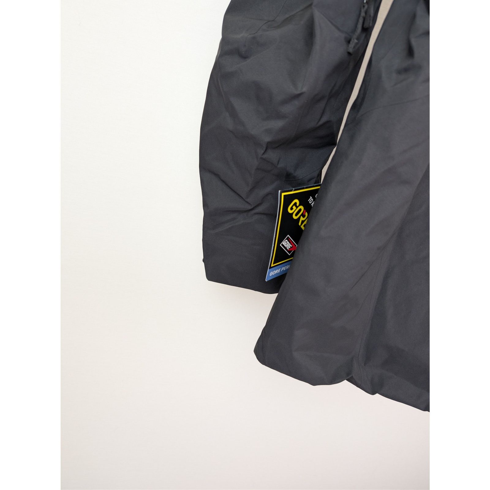 Arc'teryx o1rshd1 Sabre Insulated Jacket in Black Size US L / EU 52-54 / 3 - 17 Thumbnail