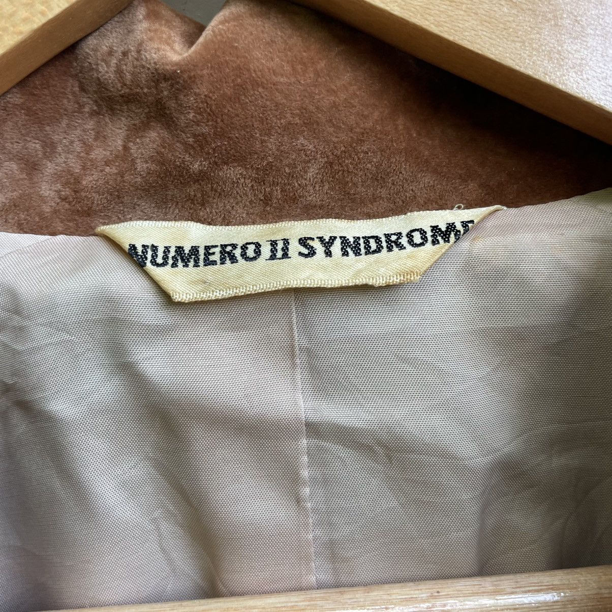 Japanese Brand × Numero 00 Vintage Japanese Brand Numero Velvet Belted Long Cota Size M / US 6-8 / IT 42-44 - 6 Thumbnail