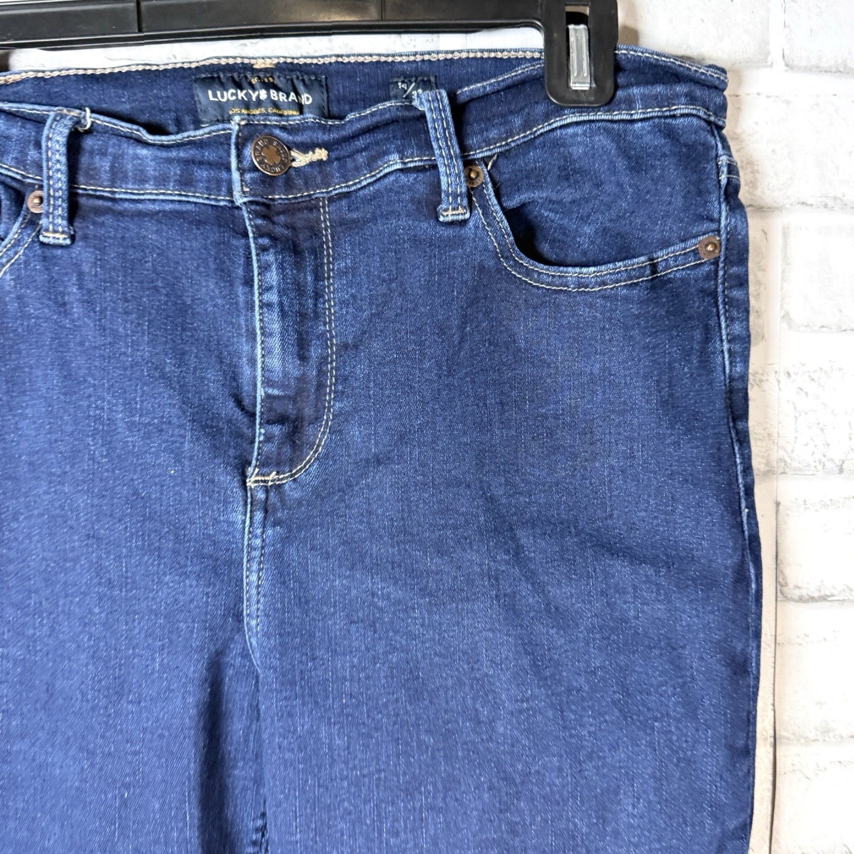 Lucky Brand Lucky Brand Jeans Women's Blue Cotton Ankle 14 Regular Inseam 32 Jeans Mens? Wait. No. End. Size 36" / US 14 / IT 50 - 2 Thumbnail