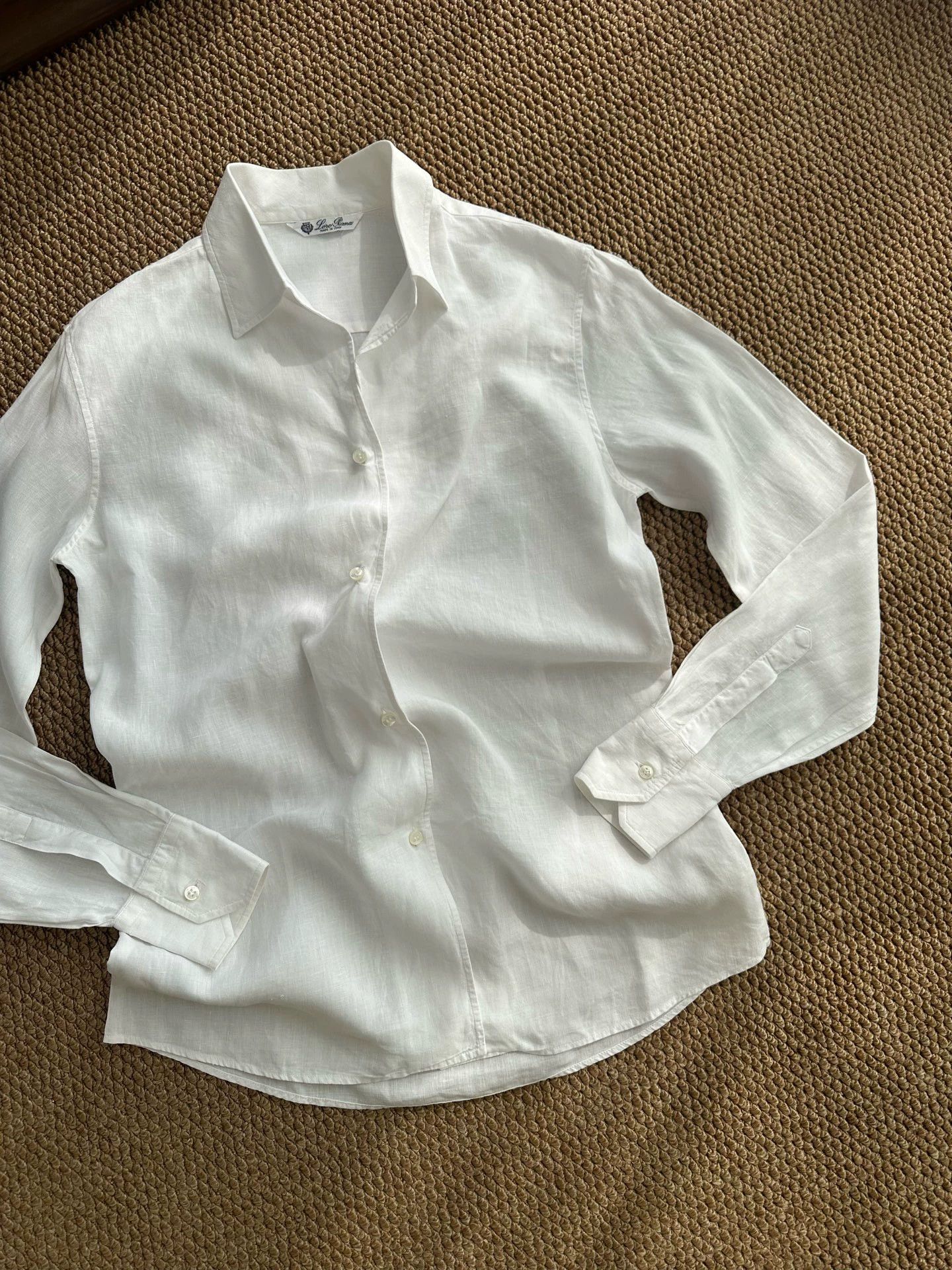 Loro Piana Loro Piana linen solid mop button white shirt 42 Size M / US 6-8 / IT 42-44 - 1 Thumbnail