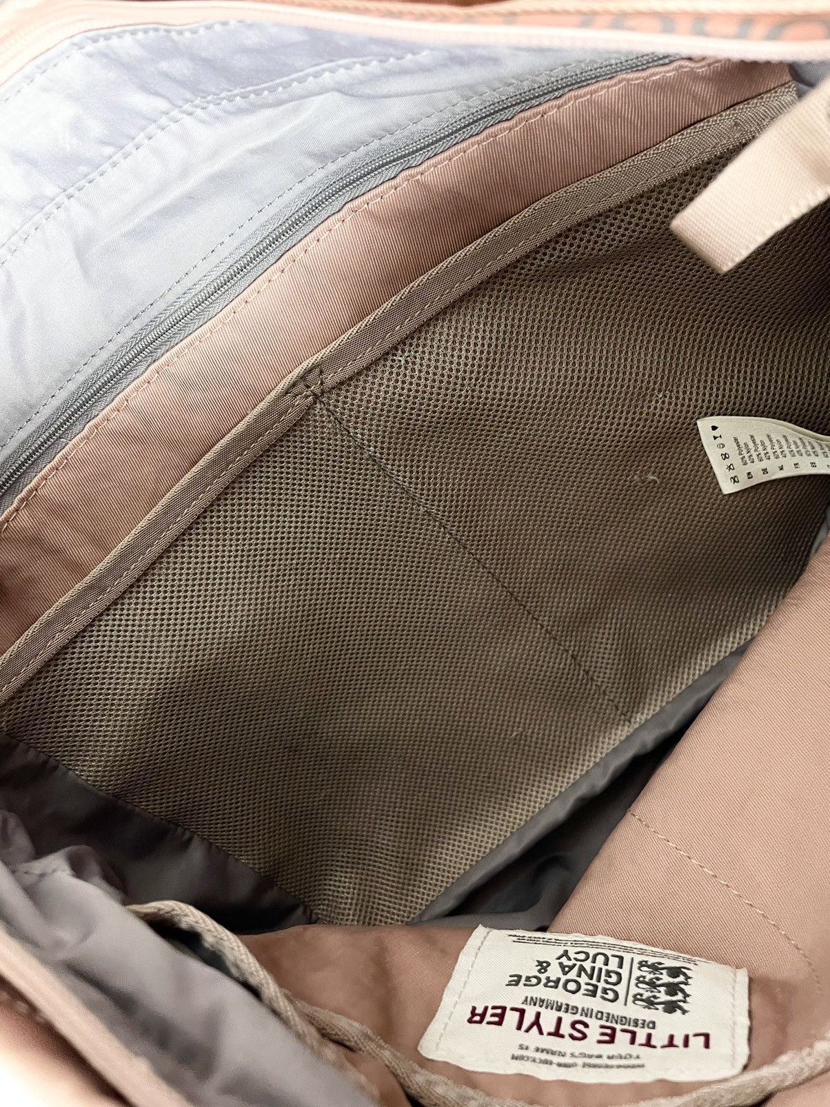 Japanese Brand George Gina & Lucy Little Styler Pink Alyx Carabiner Bag GGL Size ONE SIZE - 14 Thumbnail