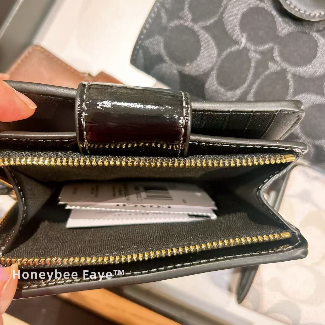 Coach NWT Coach Medium Corner Zip Wallet CEC33 Size ONE SIZE - 6 Thumbnail