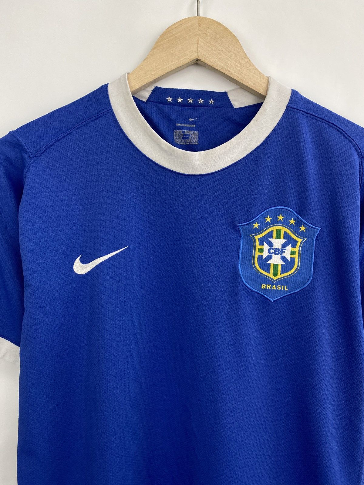Nike 🇧🇷 Vintage Nike Brazil 2006 Soccer Jersey Rare Retro Hype Y2K Size US M / EU 48-50 / 2 - 4 Thumbnail