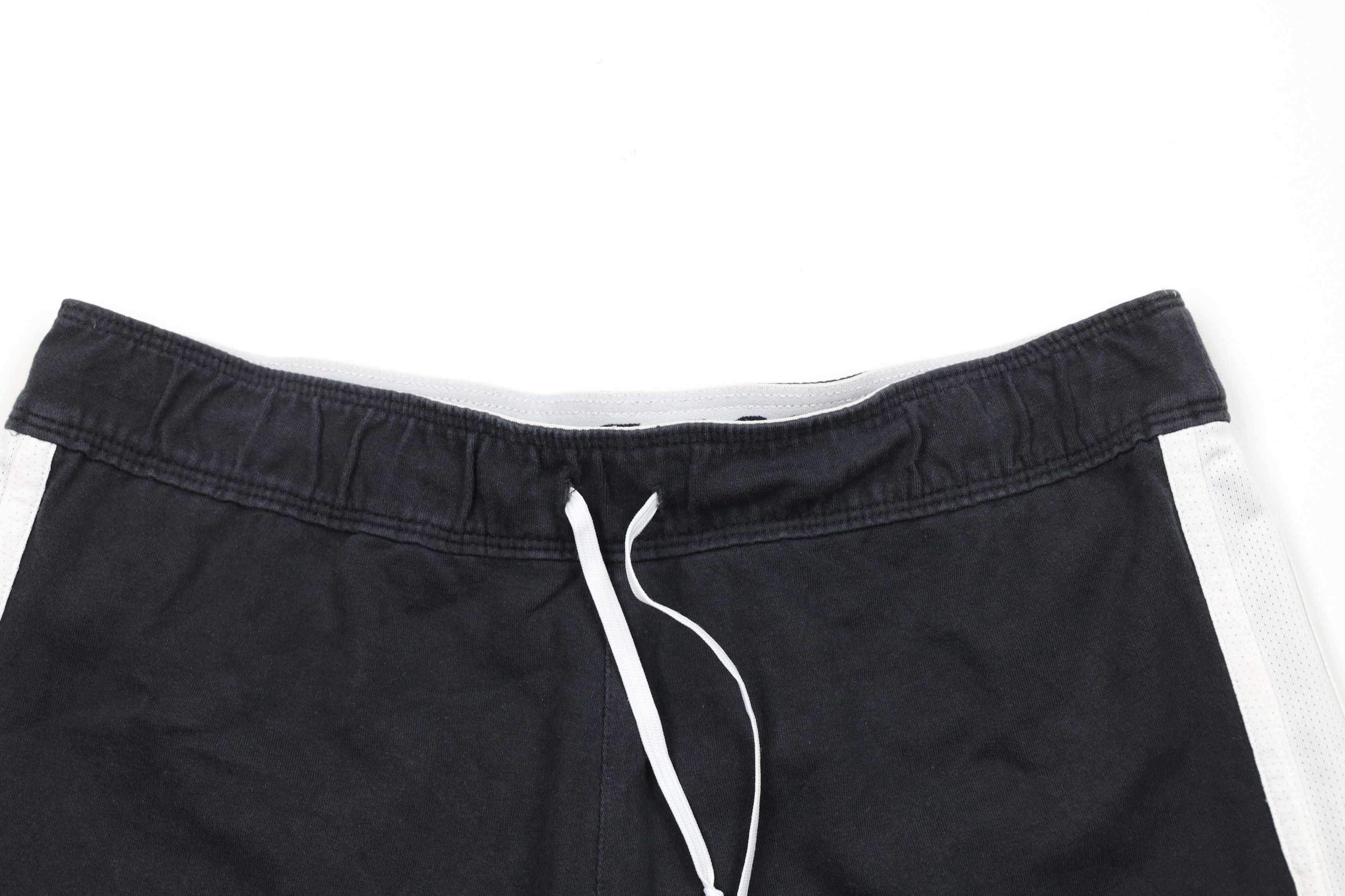 Nike Vintage Nike Travis Scott Mini Swoosh Running Gym Shorts Size 28" / US 6 / IT 42 - 2 Thumbnail