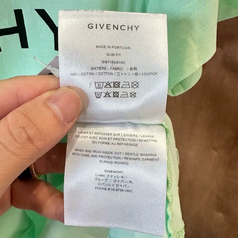 Givenchy Givenchy Classic Light Green Letter Logo Short Sleeve, XS Size US XS / EU 42 / 0 - 7 Thumbnail