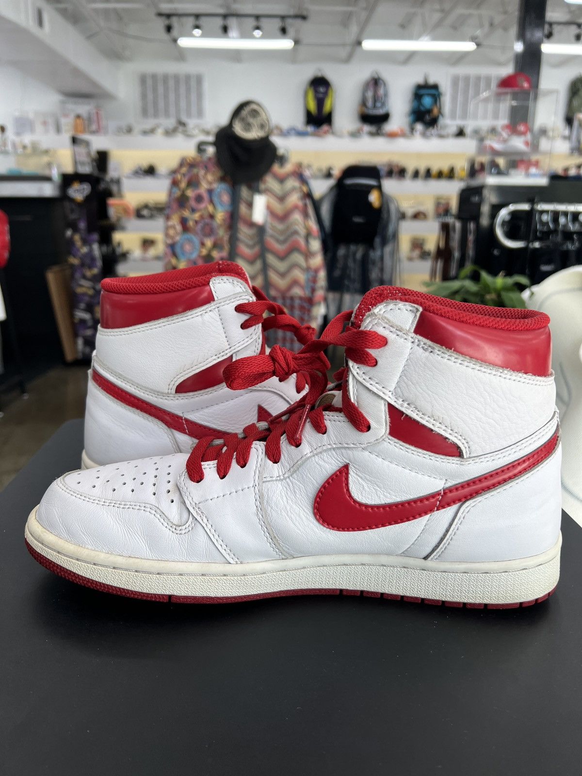 Jordan Brand Air Jordan 1 Metallic Red Sz. 10 (2017) Size US 10 / EU 43 - 3 Thumbnail