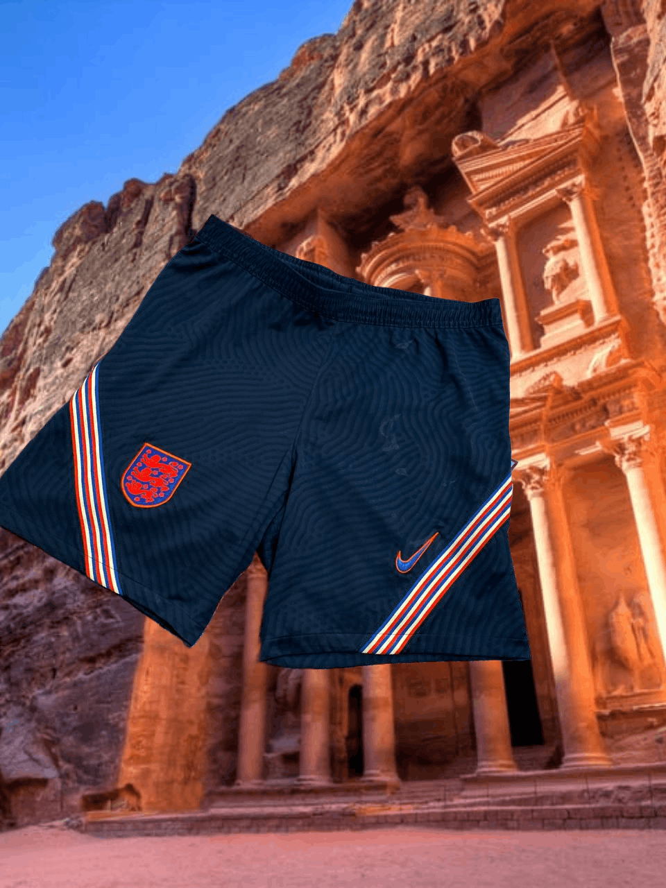 Nike shorts logo Football England Nike DRI-FIT Vintage Y2K Size US 34 / EU 50 - 1 Thumbnail