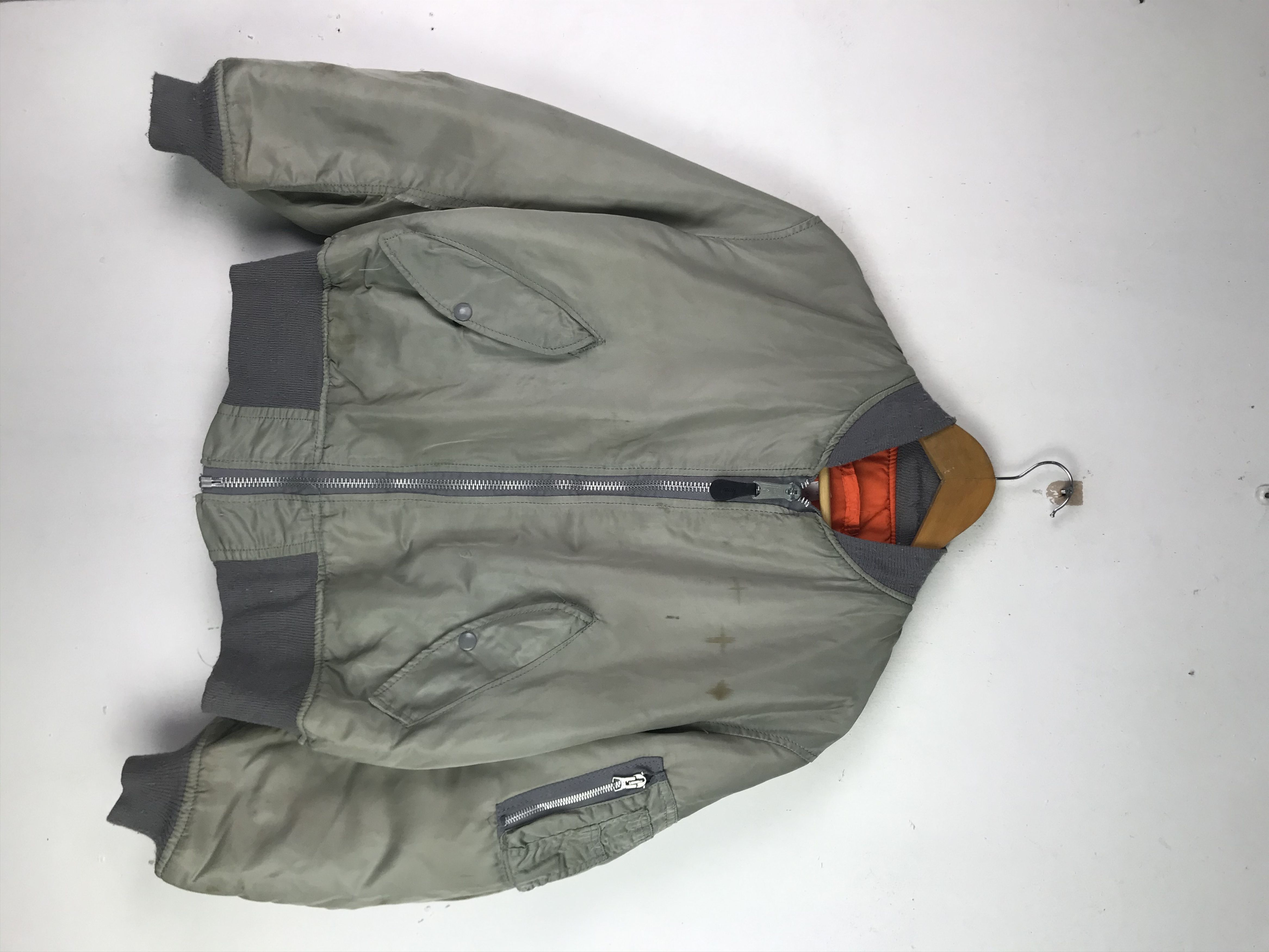 Alpha Industries Alpha Industries Ma-1 Bomber Jacket Distressed Design Size US S / EU 44-46 / 1 - 1 Thumbnail