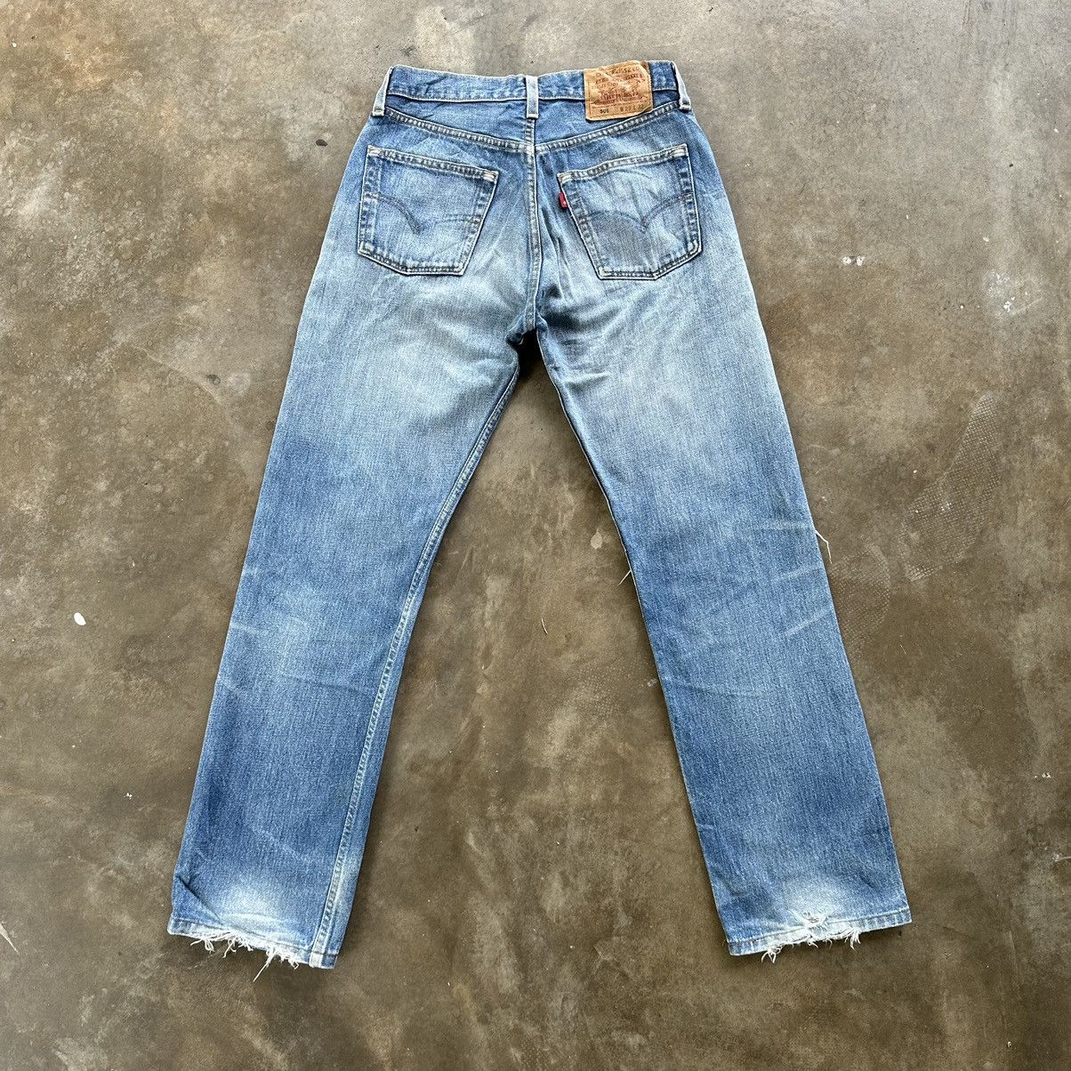 Levi's Vintage Levi’s 501 Distressed Denim Faded Jean Pant W28 Size US 28 / EU 44 - 10 Thumbnail