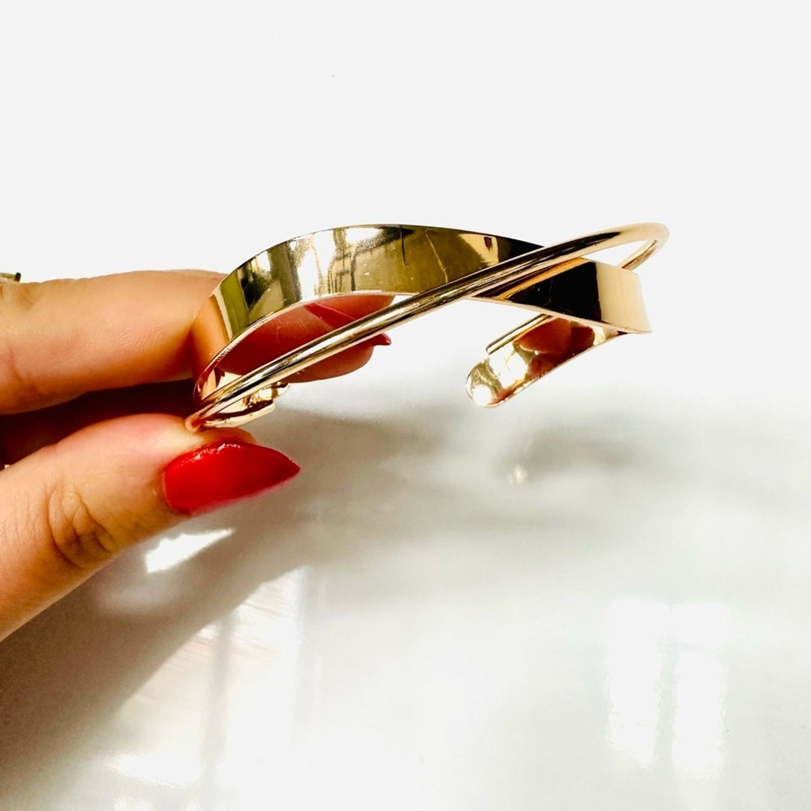 Nordstrom NEW NORDSTROM REVOLVE Slim Band Twisted Bracelet Bangle Cuff Size ONE SIZE - 2 Thumbnail