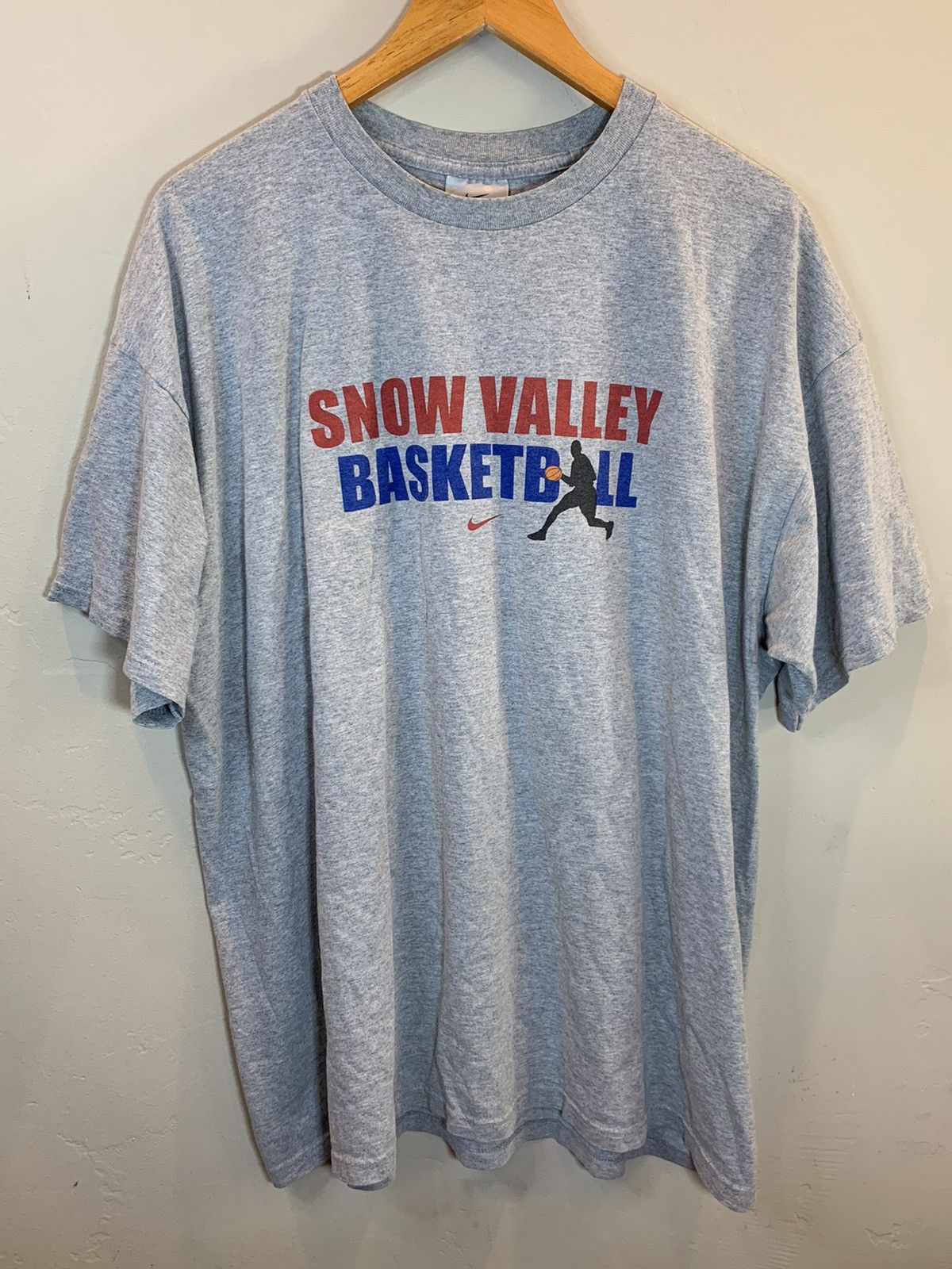 Image of Vintage Nike Snow Valley Basketball Center Swoosh Shirt in Gray/Red/Blue, Men's (Size XL)