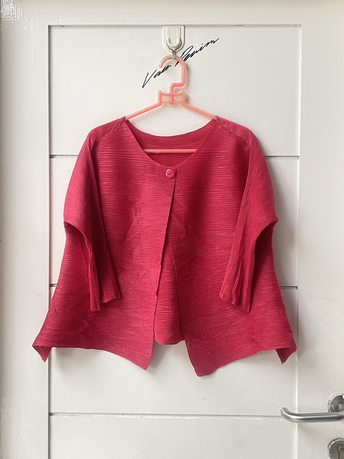 Issey Miyake KOIBITO MISAKI Issey Miyake Pleats Pink Outer Size US S / EU 44-46 / 1 - 1 Thumbnail