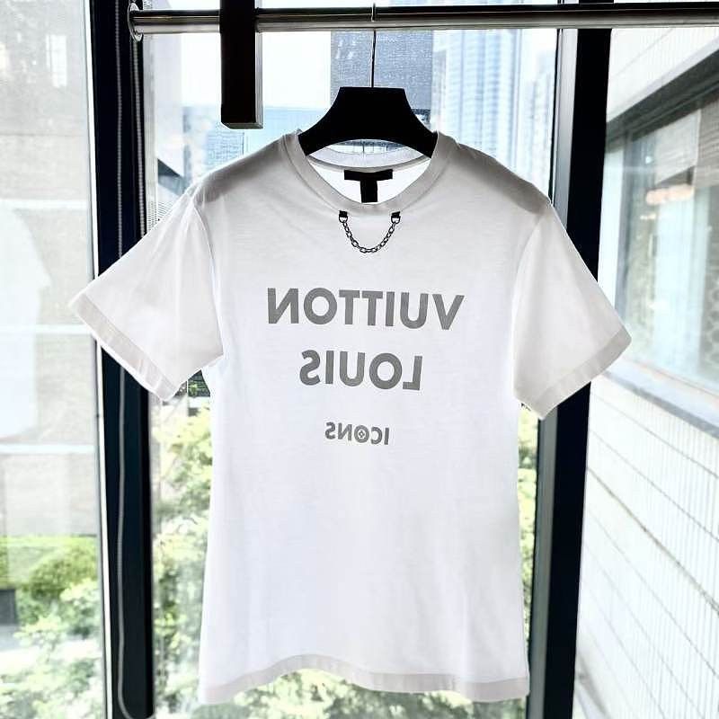 Louis Vuitton Louis Vuitton Chain Logo T-Shirt Size S Size S / US 4 / IT 40 - 1 Thumbnail