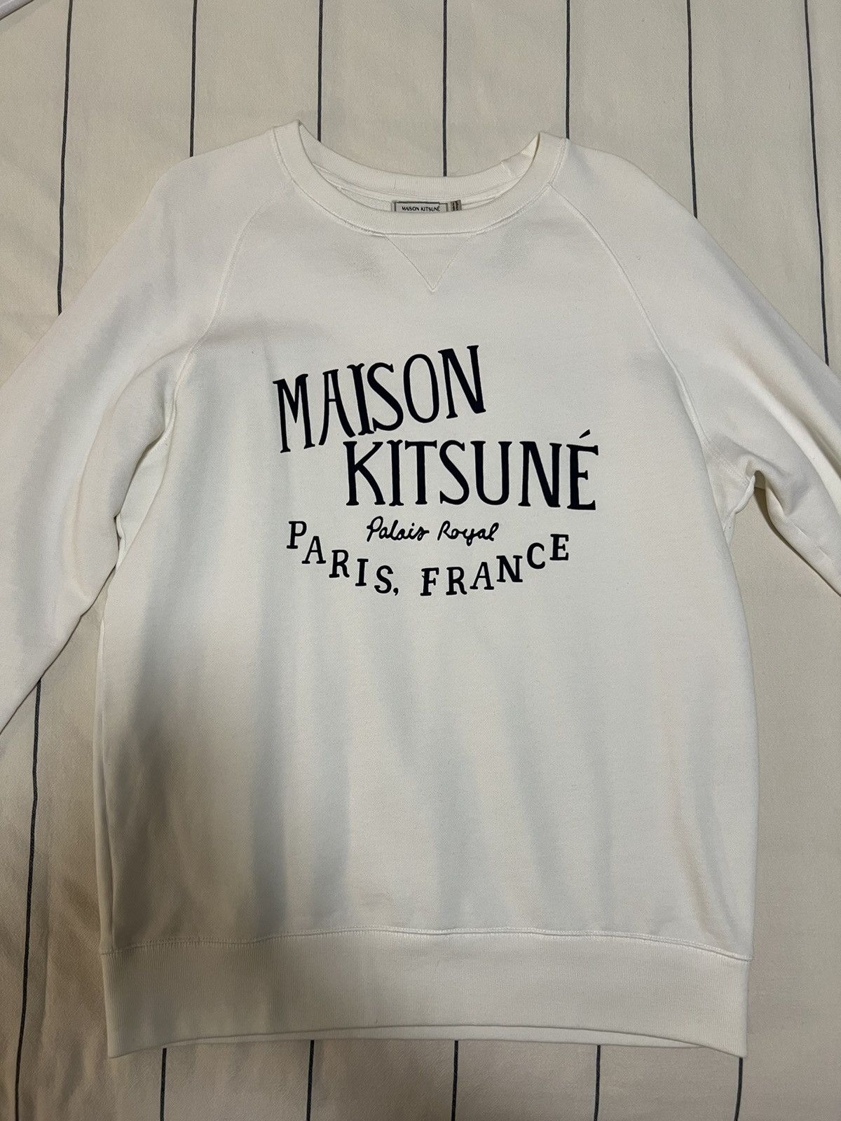 Maison Kitsune Maison Kitsune Cream Sweatshirt Size US L / EU 52-54 / 3 - 2 Thumbnail