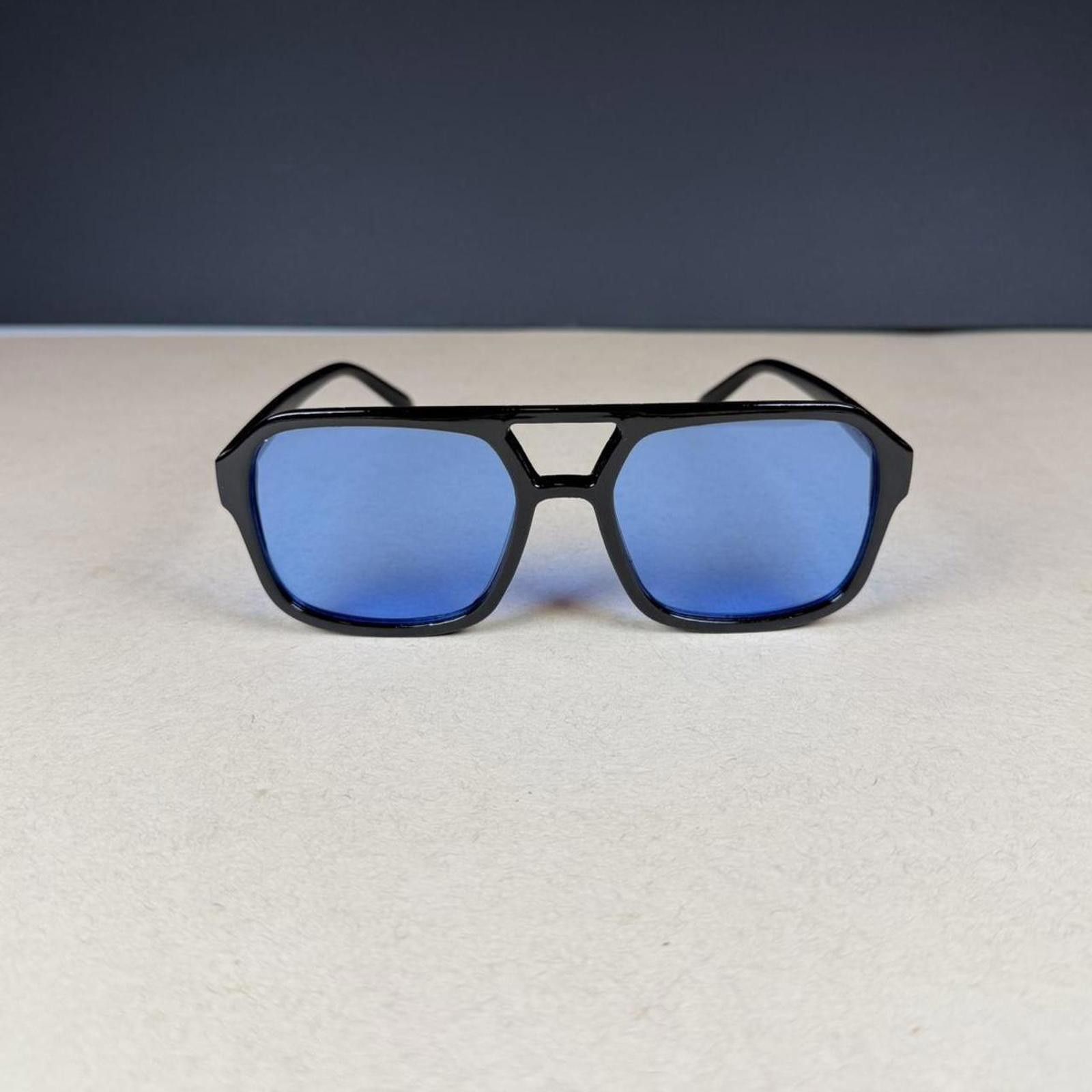 Other Brand new sunglasses with Retro aviator shape. Size ONE SIZE - 1 Thumbnail