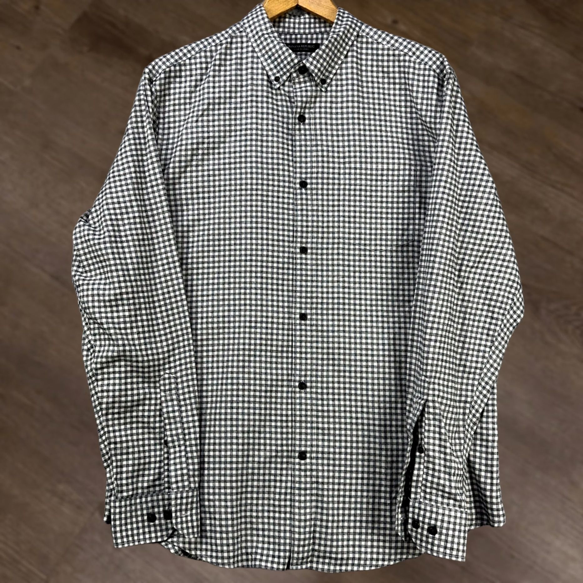 Banana Republic Banana Republic Luxe Flannel Shirt Mens XL Gray Gingham Button-Down Size US XL / EU 56 / 4 - 1 Thumbnail