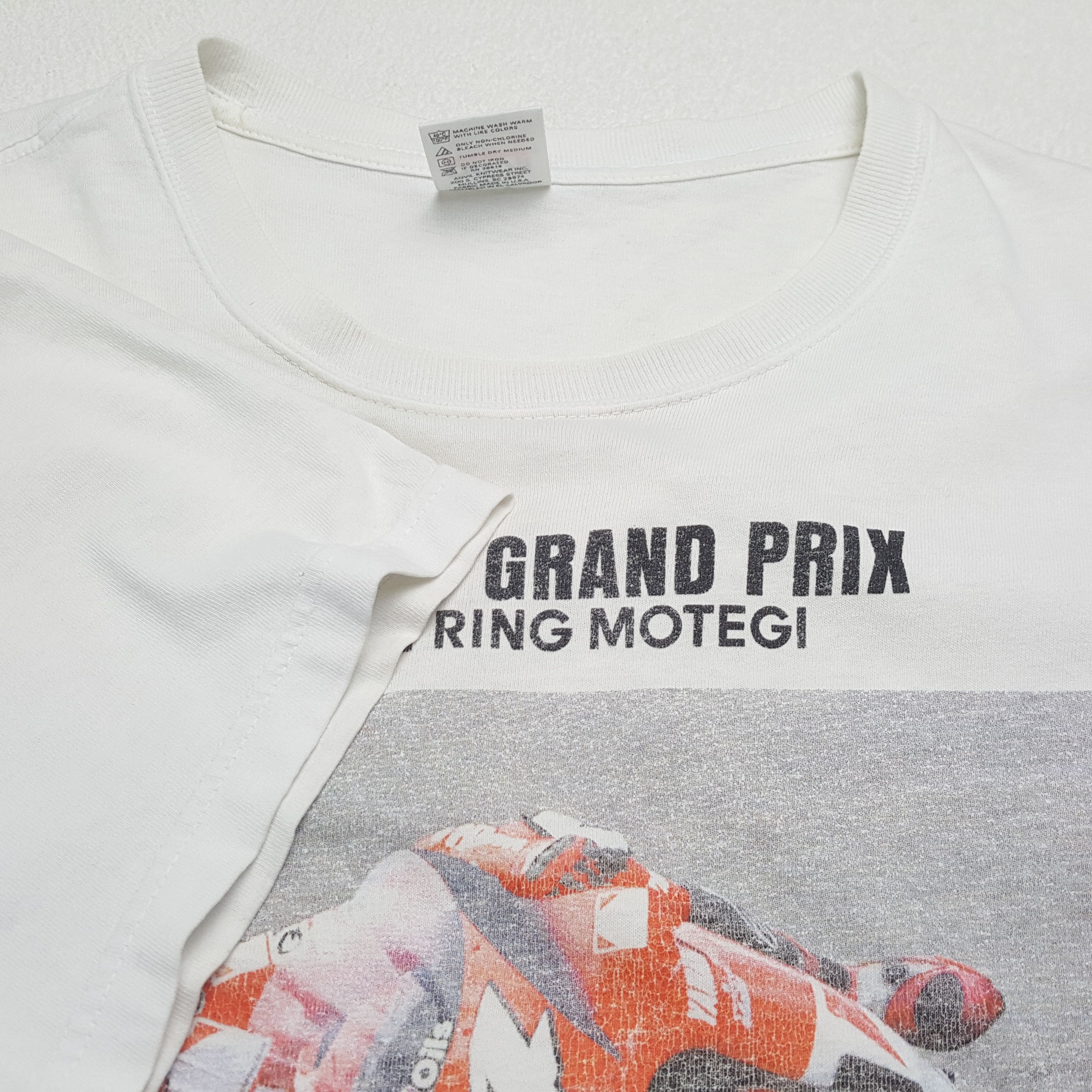 Vintage PACIFIC MOTOR GP Photo Print Style Vintage Tshirt Size US M / EU 48-50 / 2 - 6 Thumbnail