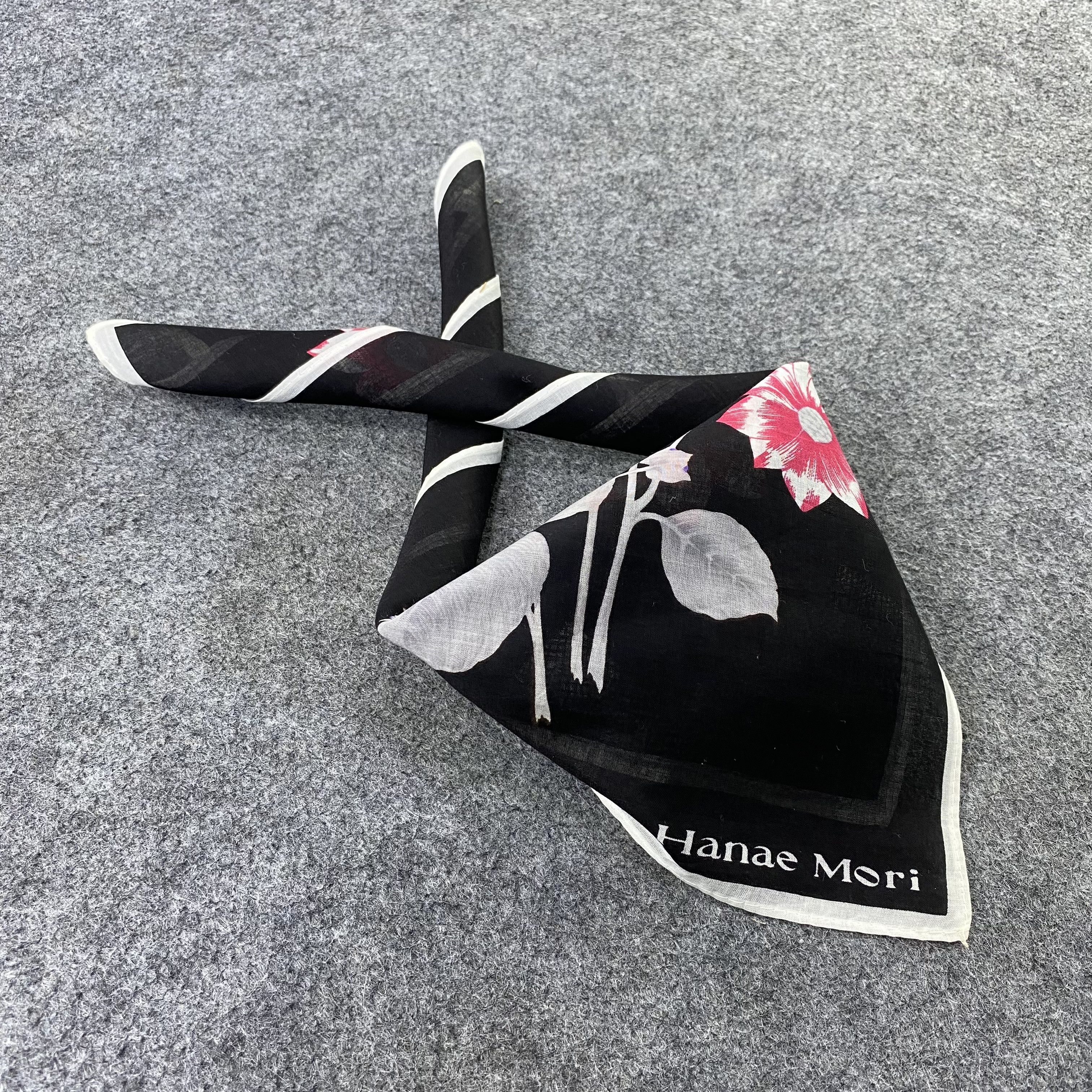 Hanae Mori Hanae Mori Handkerchief Neckerchief Bandana-B1591 Size ONE SIZE - 1 Thumbnail