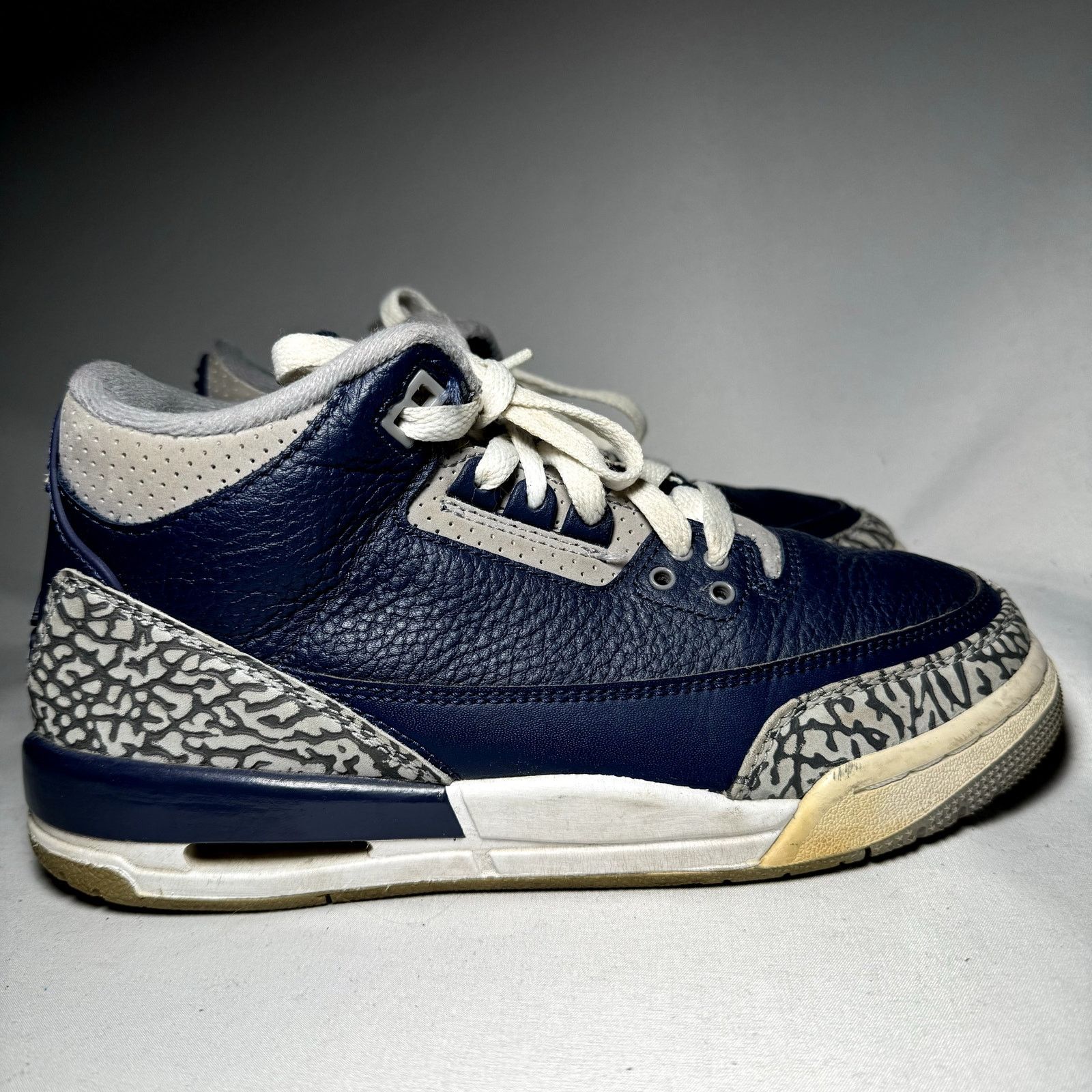 Jordan Brand × Nike Size 6 - Nike Air Jordan 3 Retro GS Georgetown Men's Shoes Size US 6 / EU 39 - 1 Thumbnail