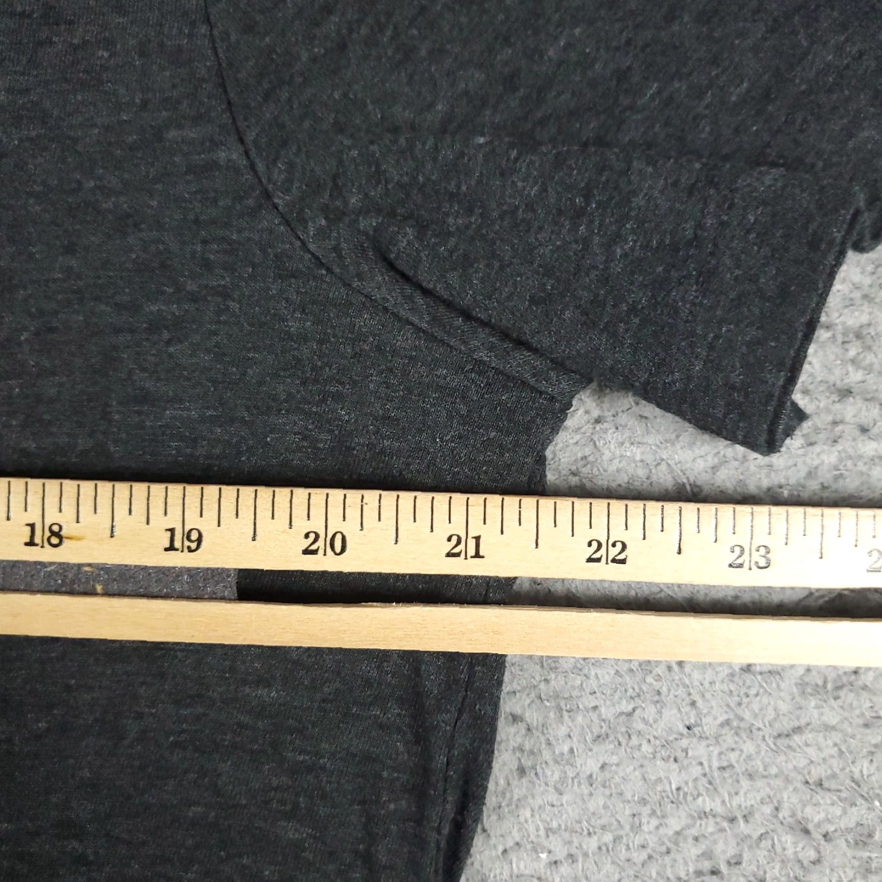 Puma Puma T Shirt Mens Size Medium Gray Logo Short Sleeve Casual Cotton Blend Crew Neck Vintage No Size US M / EU 48-50 / 2 - 6 Thumbnail