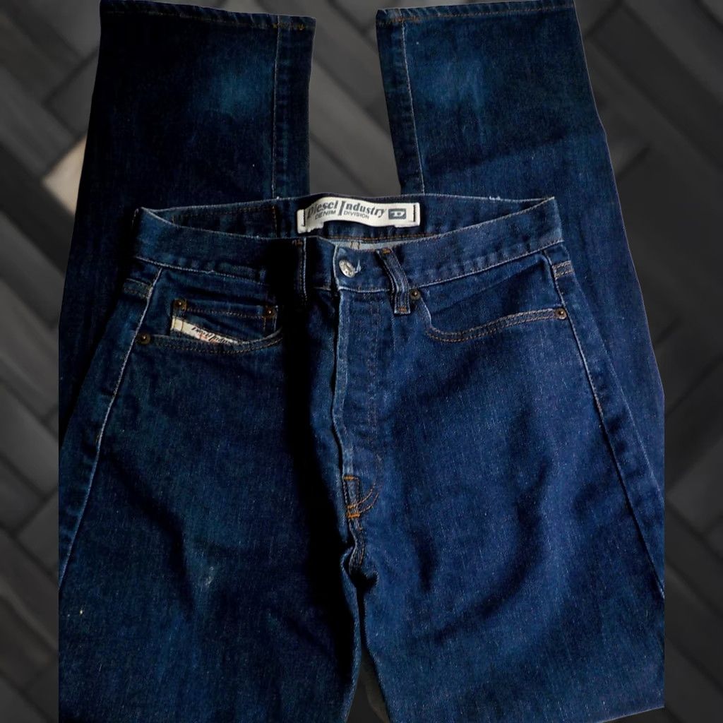Diesel Diesel Jeans Blue Button Fly Straight Leg SZ 30 Italy Womens Size 30" / US 8 / IT 44 - 1 Thumbnail