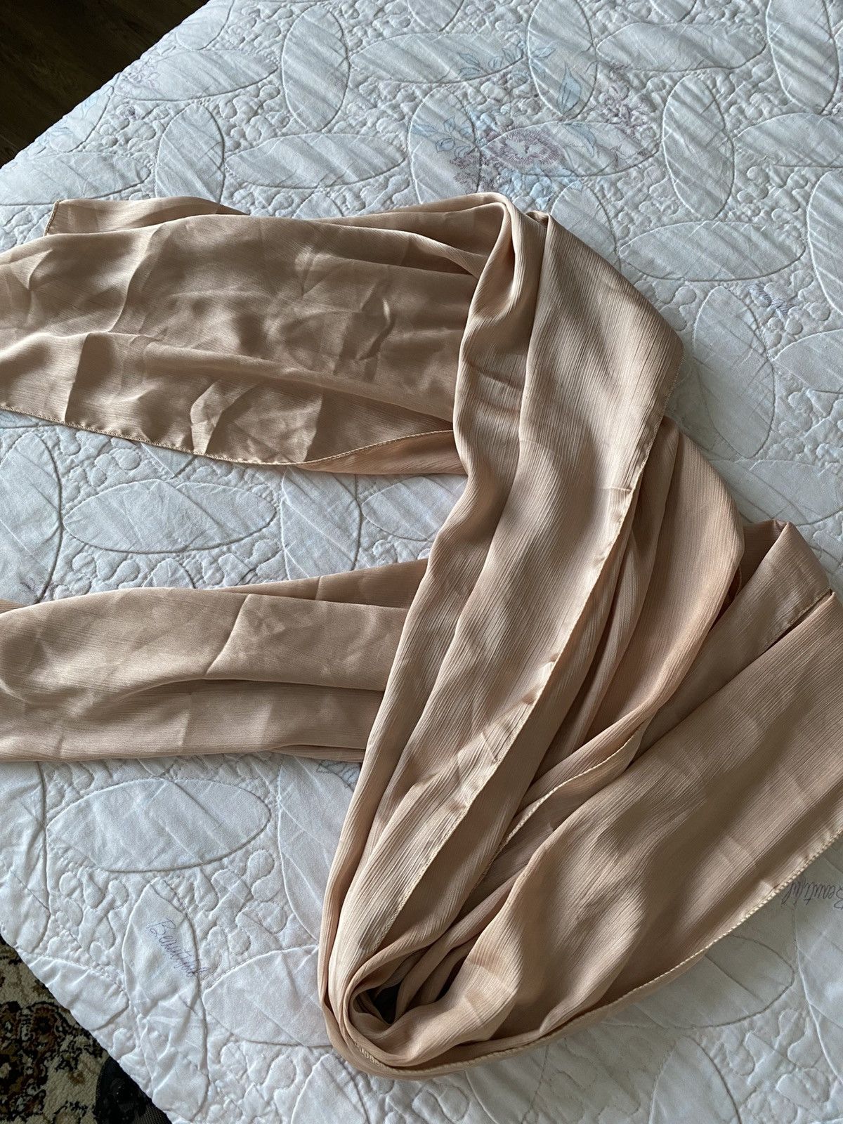 Other Premium Rose Gold Satin Rectangle Womens Hijab Scarf Size ONE SIZE - 4 Thumbnail