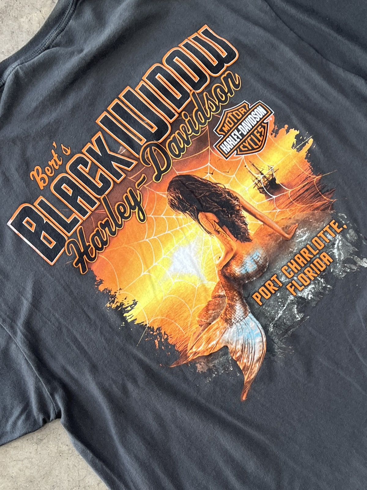 Harley Davidson Vintage Harley Davidson Black Widow Mermaid Motorcycle XL Size US XL / EU 56 / 4 - 1 Thumbnail