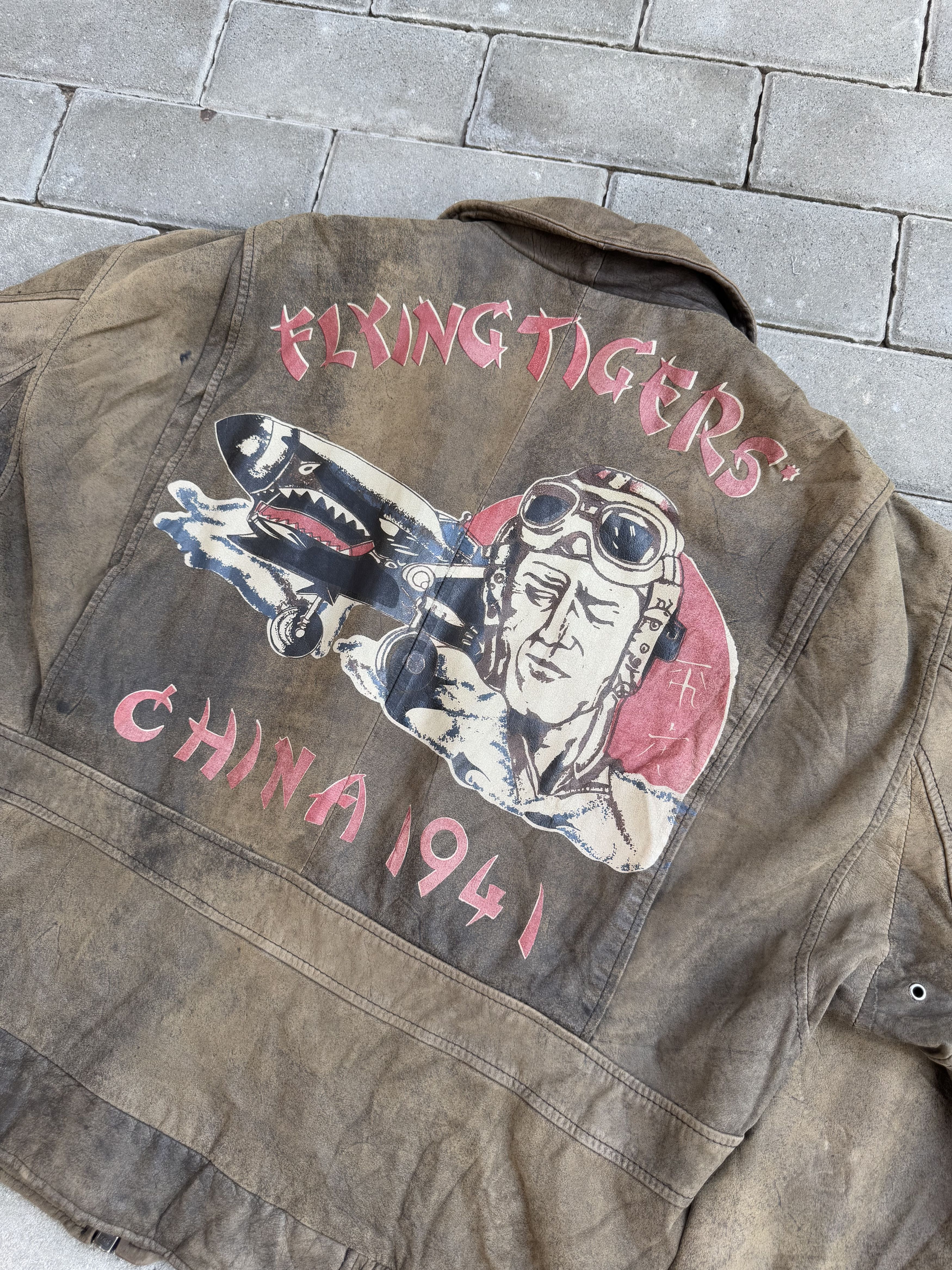 Avirex Vintage A2 Pilot's Brown Leather Jacket Flying Tigers 1941 Size US M / EU 48-50 / 2 - 12 Thumbnail