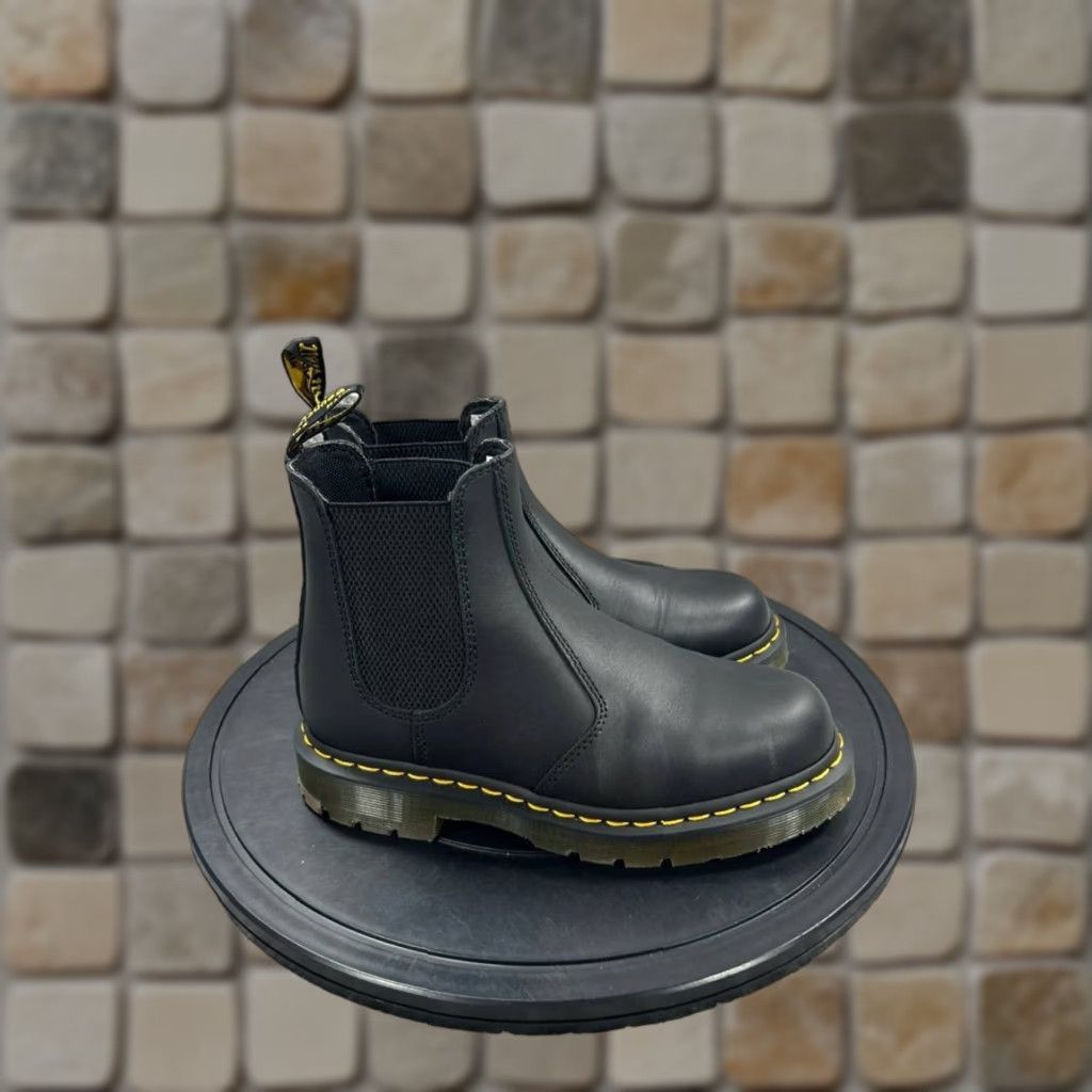 VINTAGE Dr Martens Chelsea Boot Womens Size US Leather Ankle