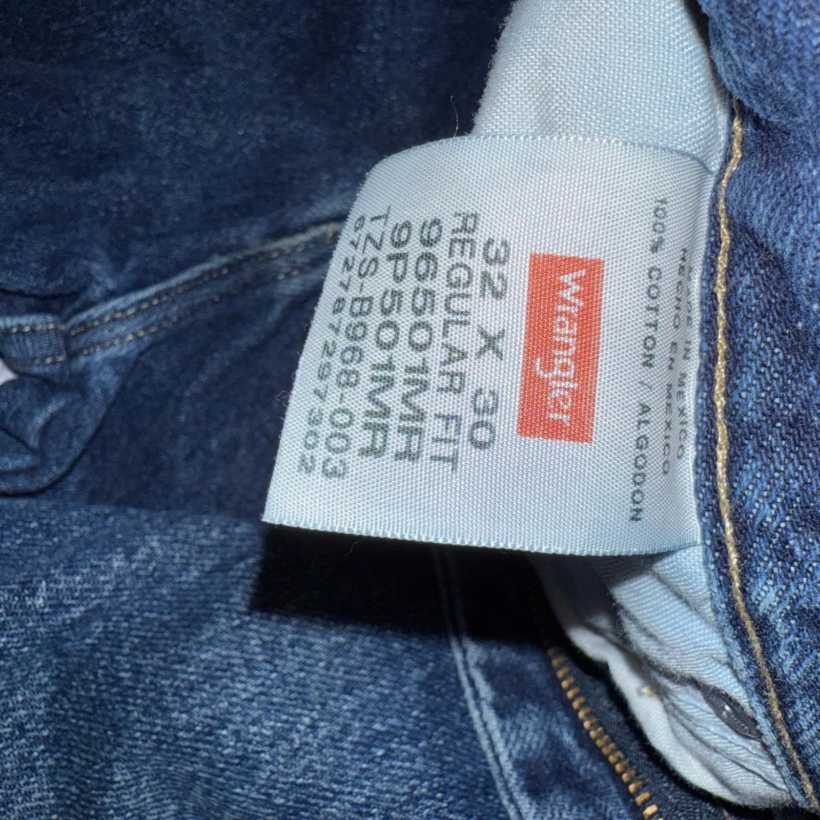 Wrangler Wrangler Mens Regular Fit Jeans 32x30 Dark Wash Denim Size US 32 / EU 48 - 8 Thumbnail