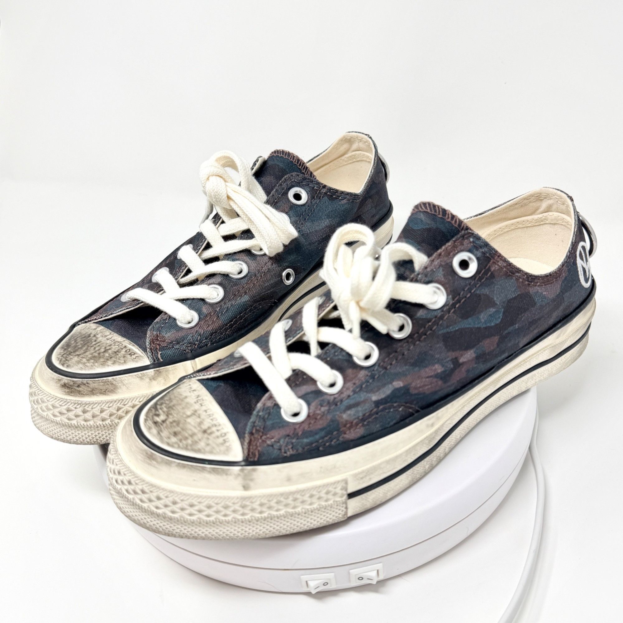 Converse × Undercover Undercover x Converse Chuck 70 Ox Camo Print DS 5.5/7.5 Size US 5.5 / EU 38 - 1 Thumbnail