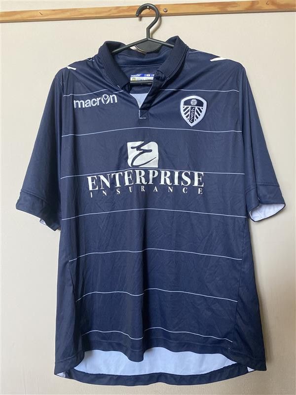 Macron LEEDS UNITED F.C. 2014 - 2015 - Macron - XL - UNIQUE Size US XL / EU 56 / 4 - 1 Thumbnail