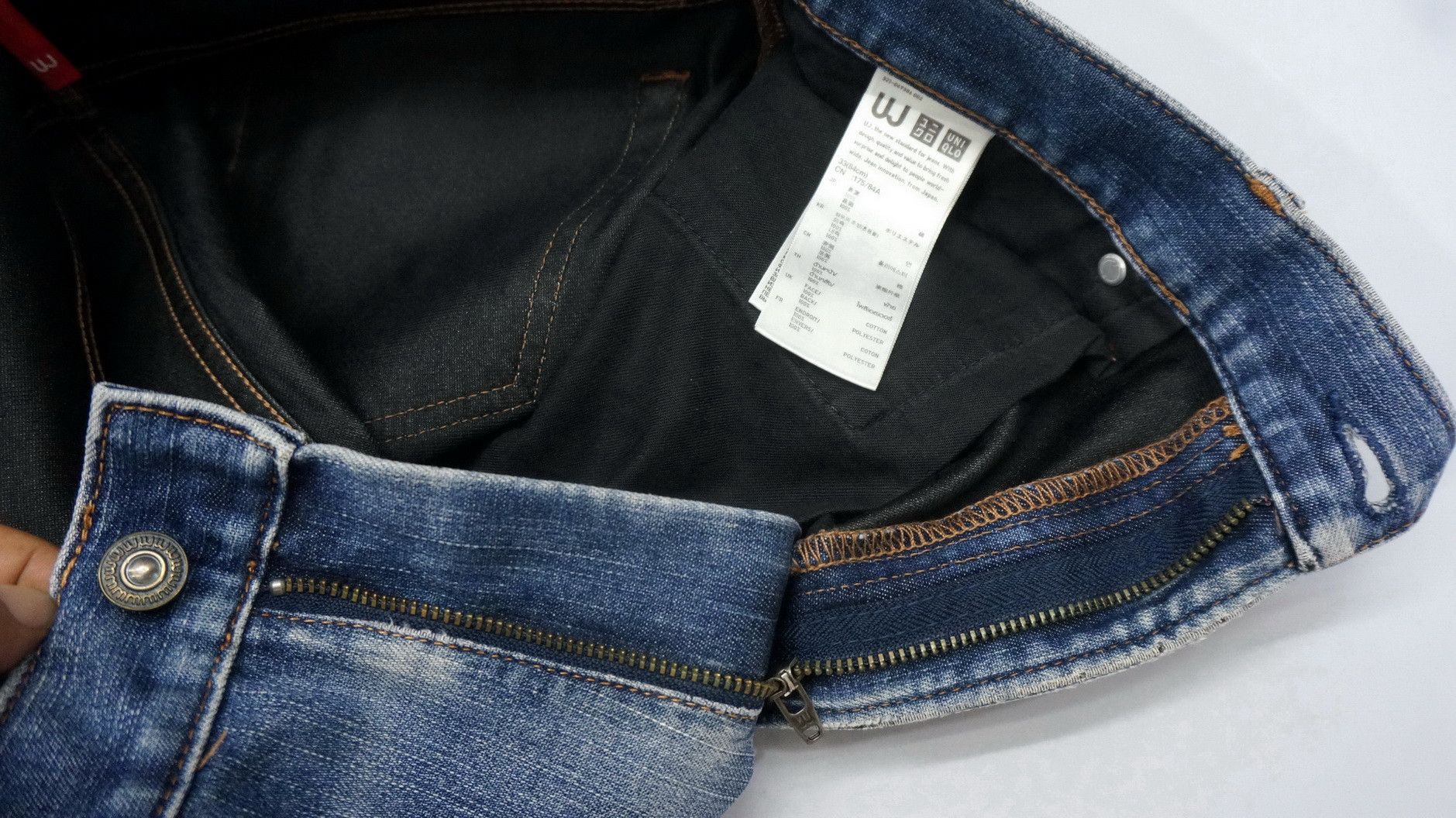 Uniqlo Uniqlo Jeans UJ Insulated Distressed Jeans Size US 33 - 13 Thumbnail