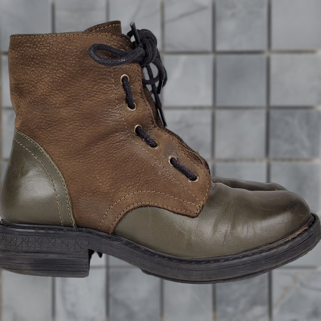 Vintage Bueno Women's Bootie Army Green Leather Lace Up Boots 5.5 EU 36 Size US 6 / IT 36 - 1 Thumbnail