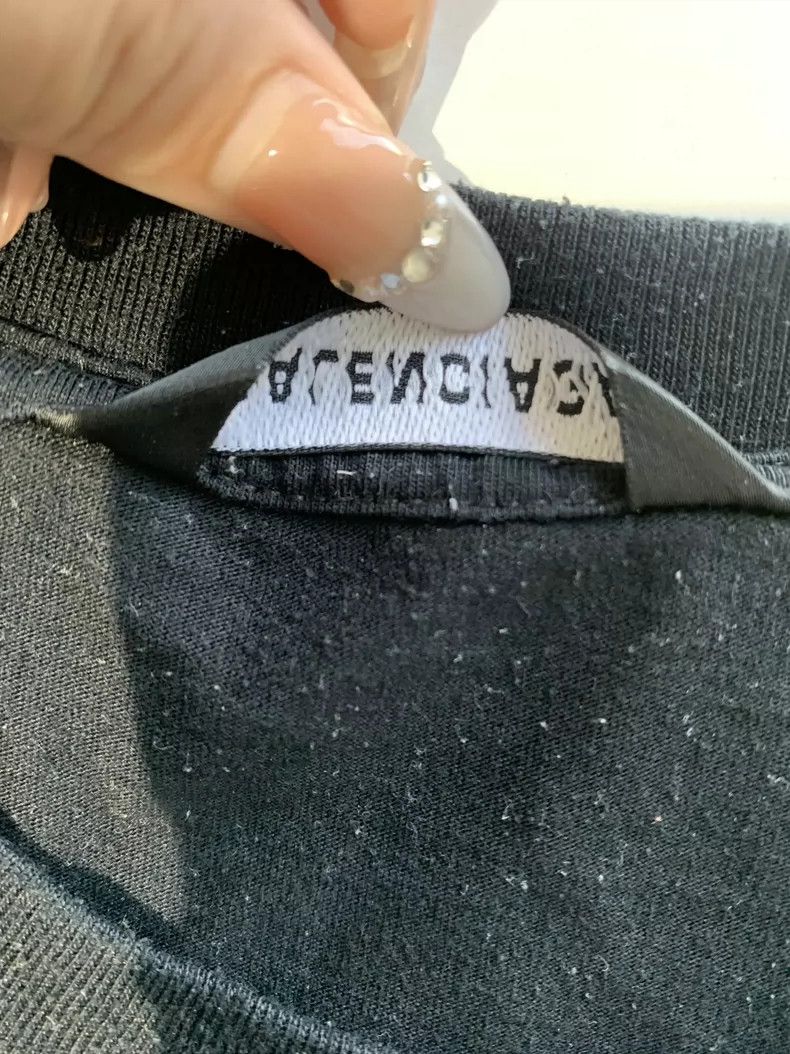 Balenciaga Balenciaga Multinational Text Barrage Short Sleeve Size US M / EU 48-50 / 2 - 5 Thumbnail