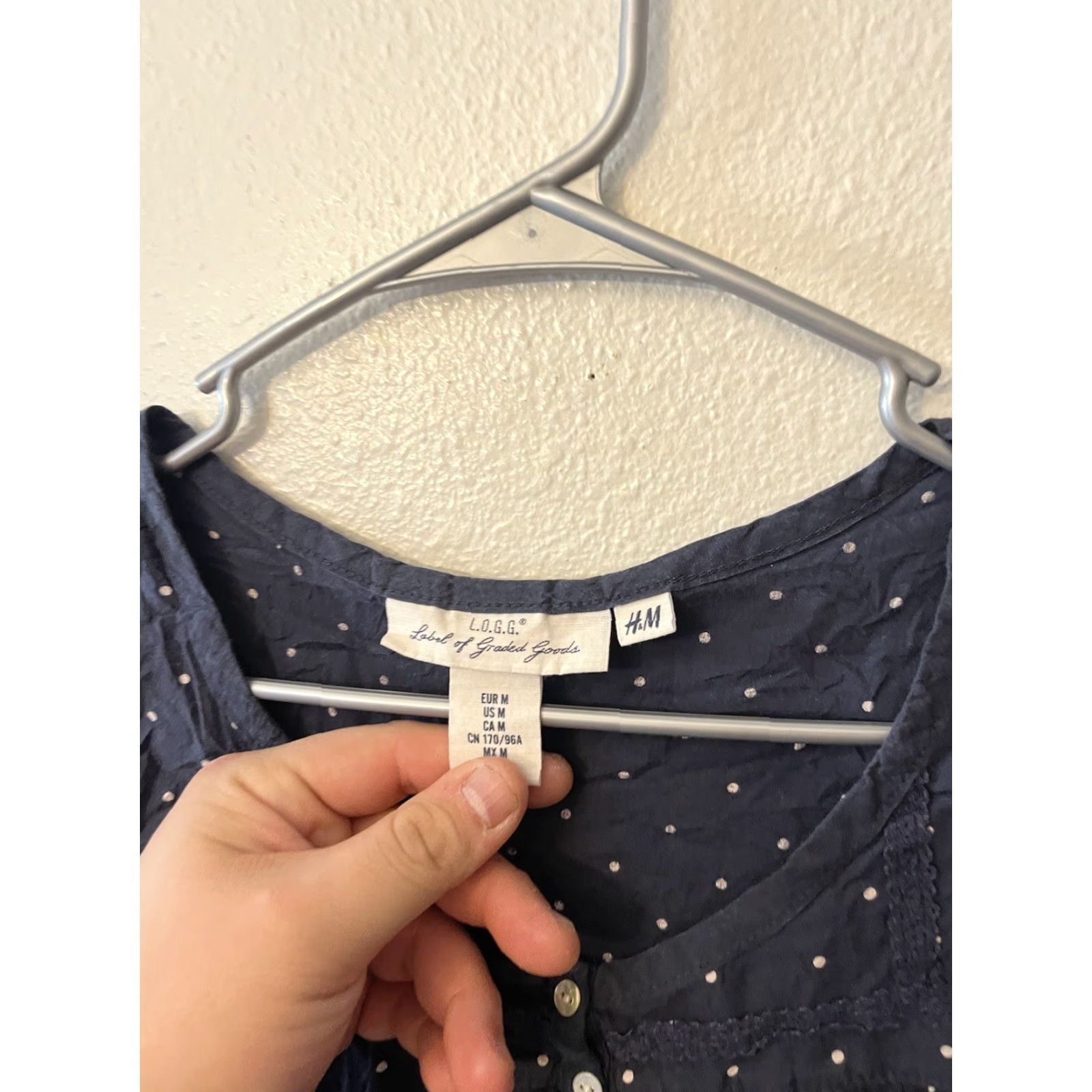 H&M LOGG by H&M Womens top 3/4 Sleeve Henley Navy Blue Polka Dot M Casual Shirt Womens Size M / US 6-8 / IT 42-44 - 2 Thumbnail