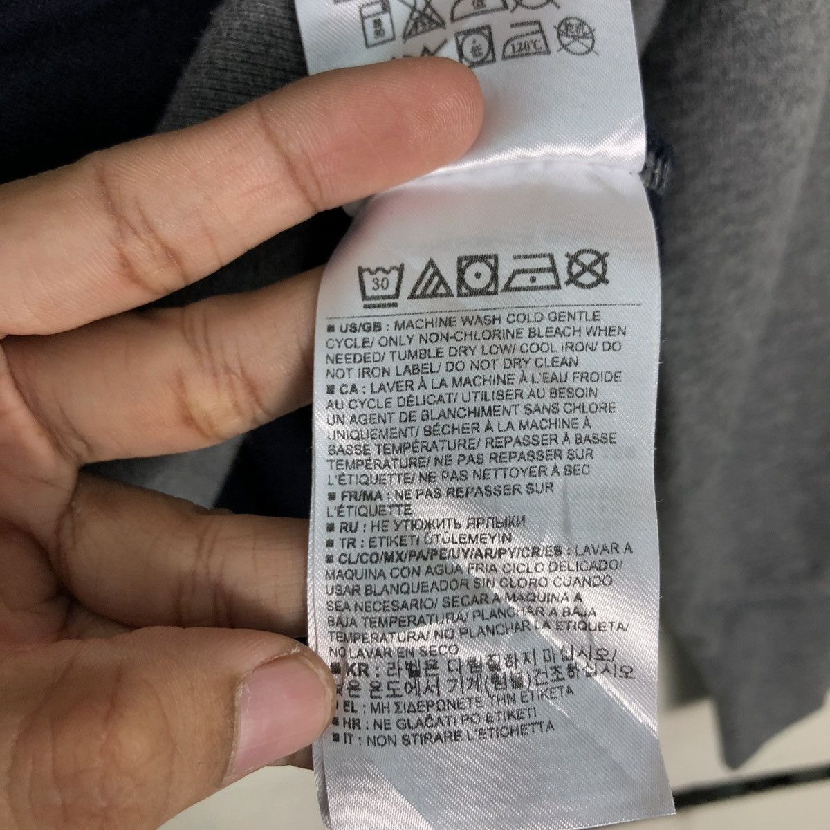 Gap × Japanese Brand Vintage Gap Sweatshirt Spell Out Streetwear Medium Size US M / EU 48-50 / 2 - 14 Thumbnail