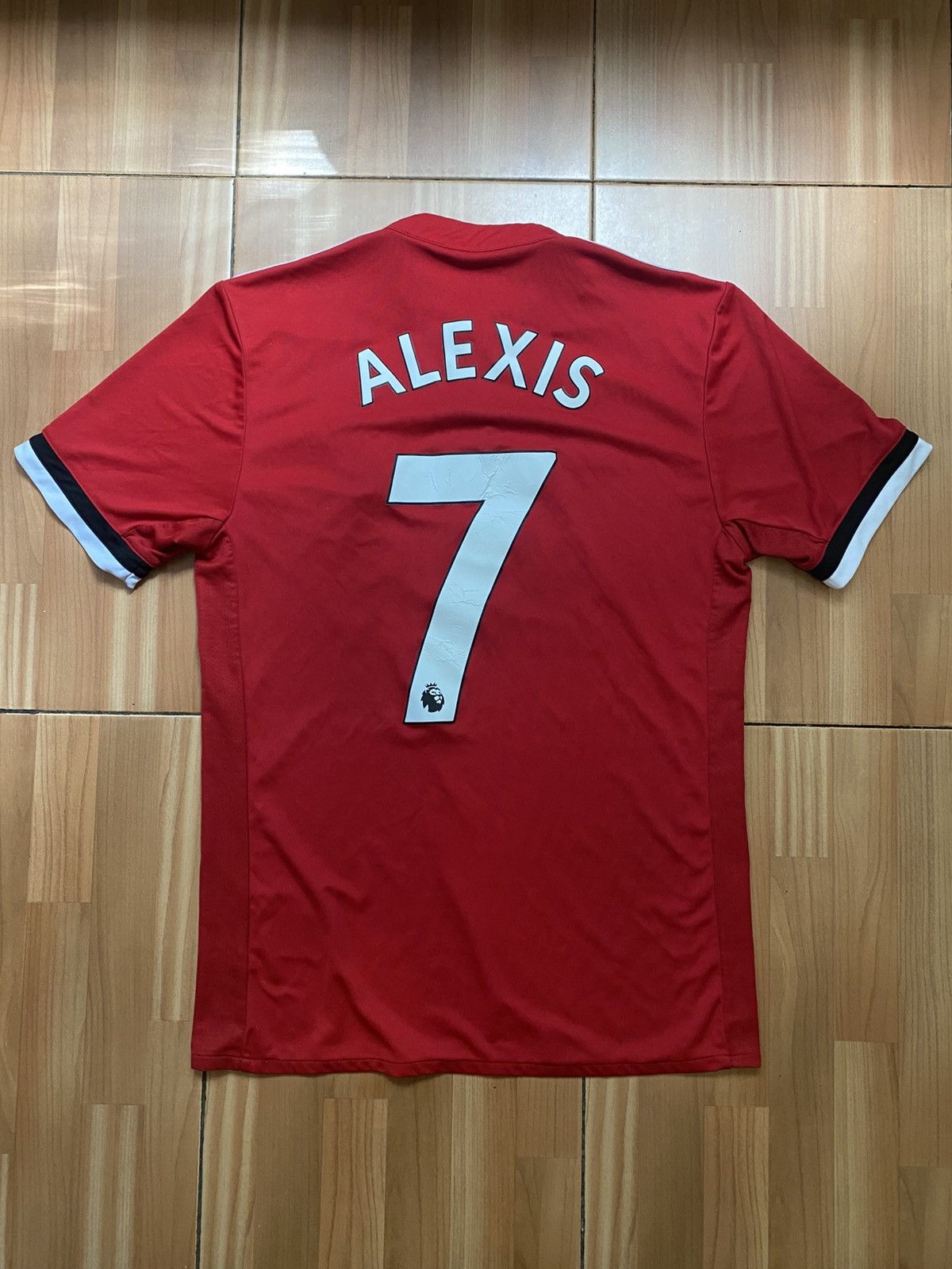Adidas adidas Manchester United 2017/18 #7 Alexis Home Shirt Size US S / EU 44-46 / 1 - 9 Thumbnail