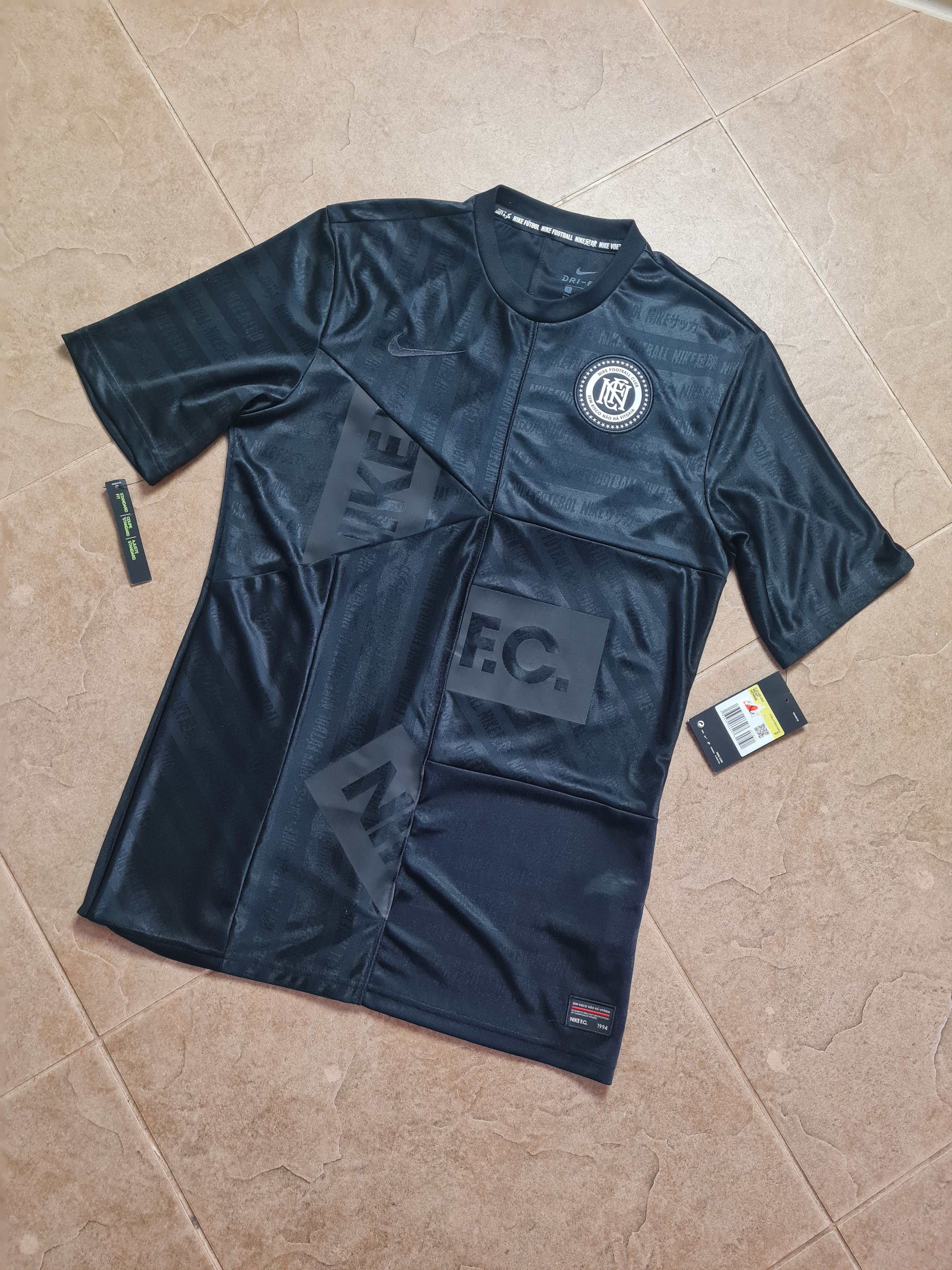 Nike T-shitrs Men’s FC Nike Football Club soccer foootball Jersey Size US S / EU 44-46 / 1 - 7 Thumbnail