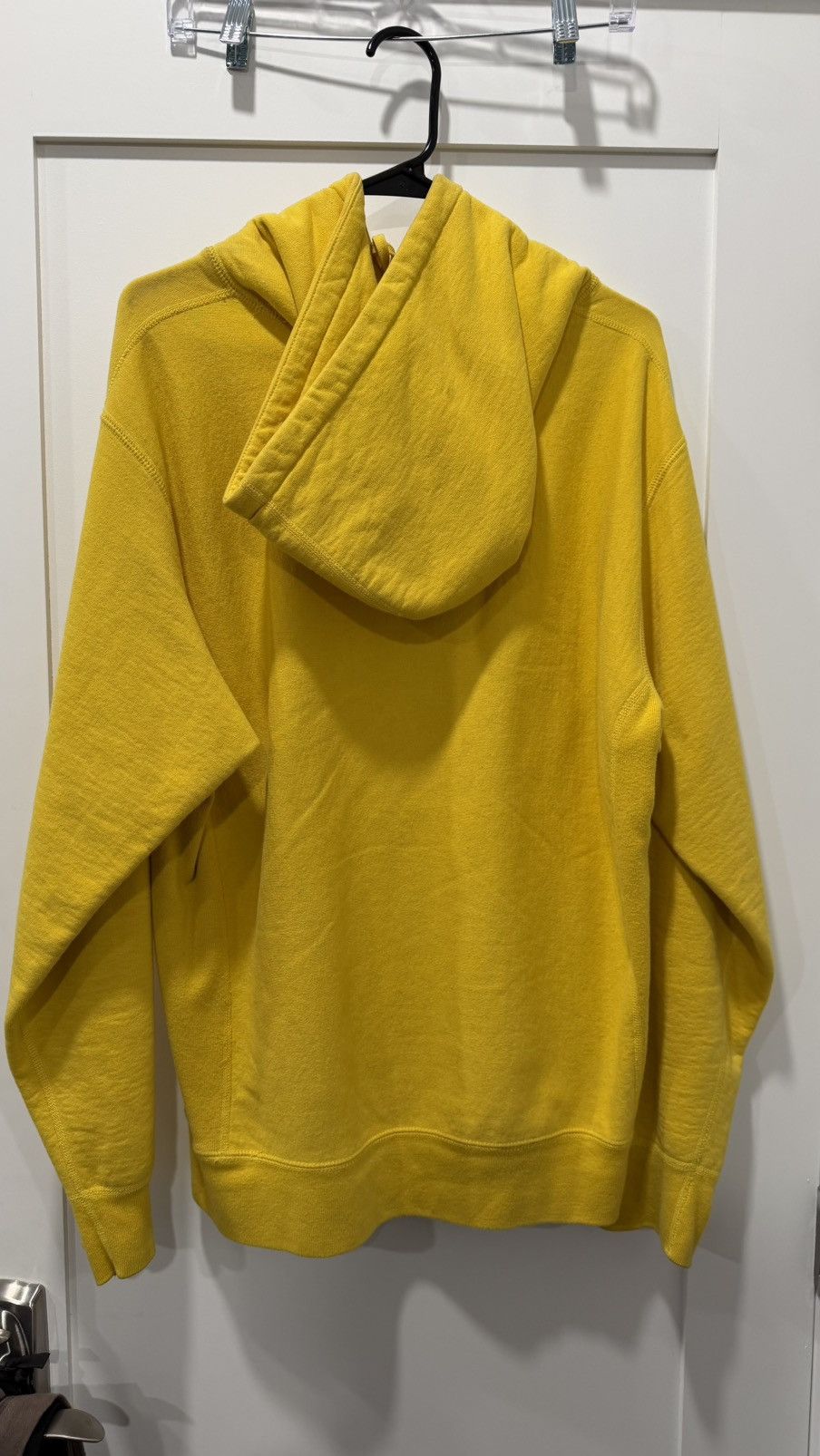 Supreme FW/19 SUPREME YELLOW BANDANA BOX LOGO Size US L / EU 52-54 / 3 - 5 Thumbnail