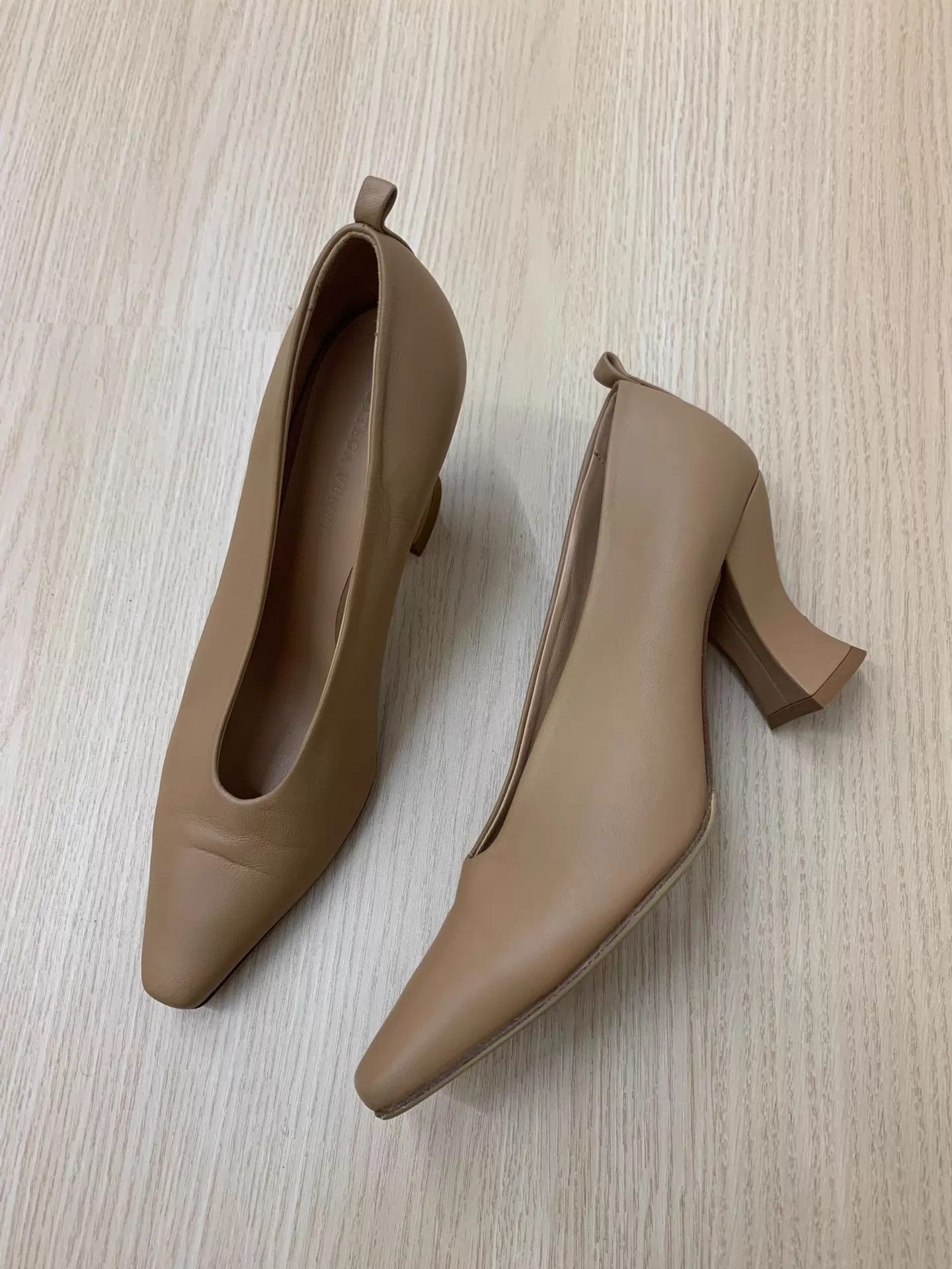 Bottega Veneta BOTTEGA VENETA Women's Milk Tea High Heels 38 New Size US 7.5 / IT 37.5 - 2 Thumbnail