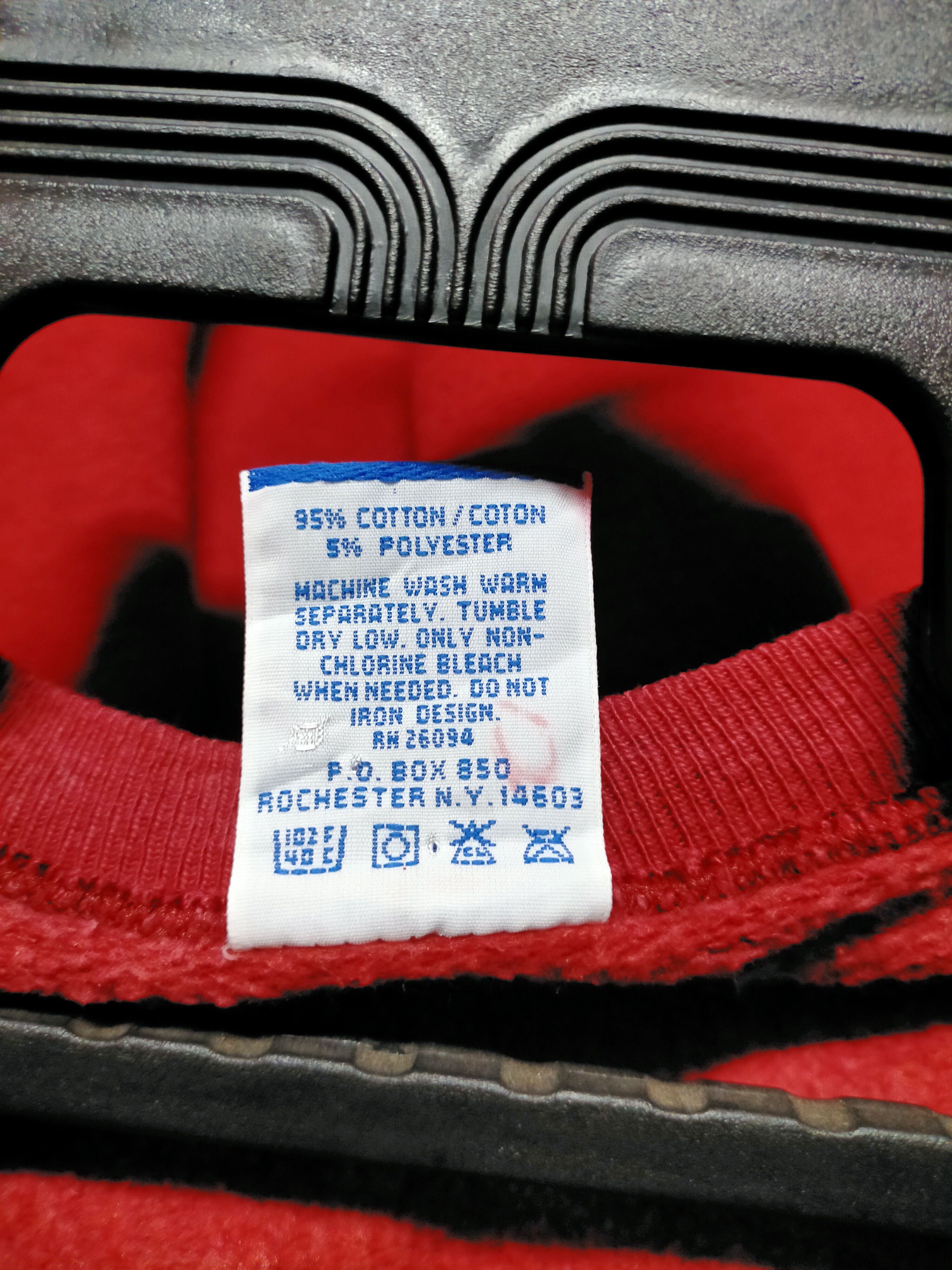 Champion × Vintage Vintage 90s Champion Red Sweatshirt Size US M / EU 48-50 / 2 - 11 Thumbnail
