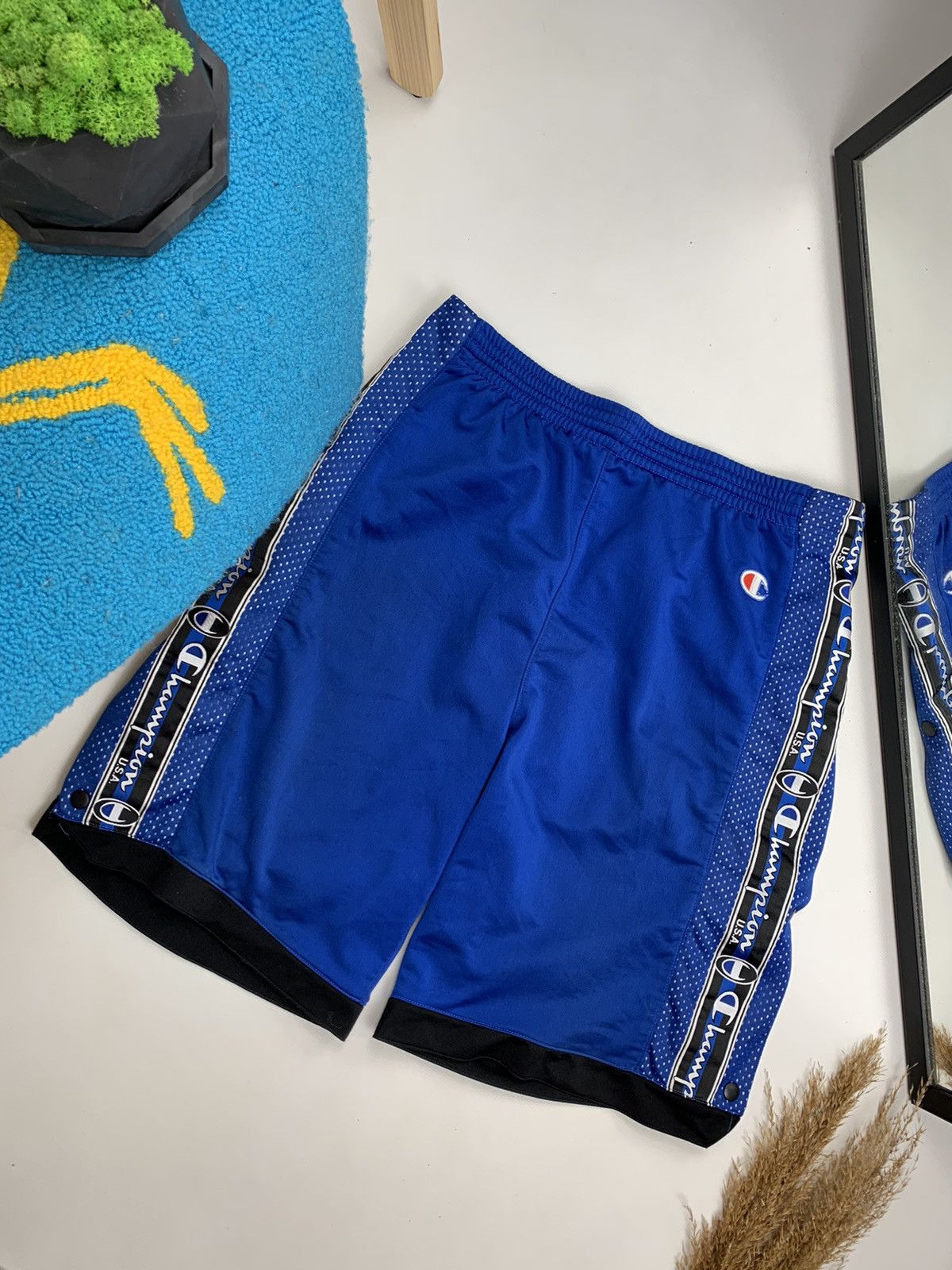 Champion × Vintage Vintage Champion Shooting Short Size US 34 / EU 50 - 1 Thumbnail