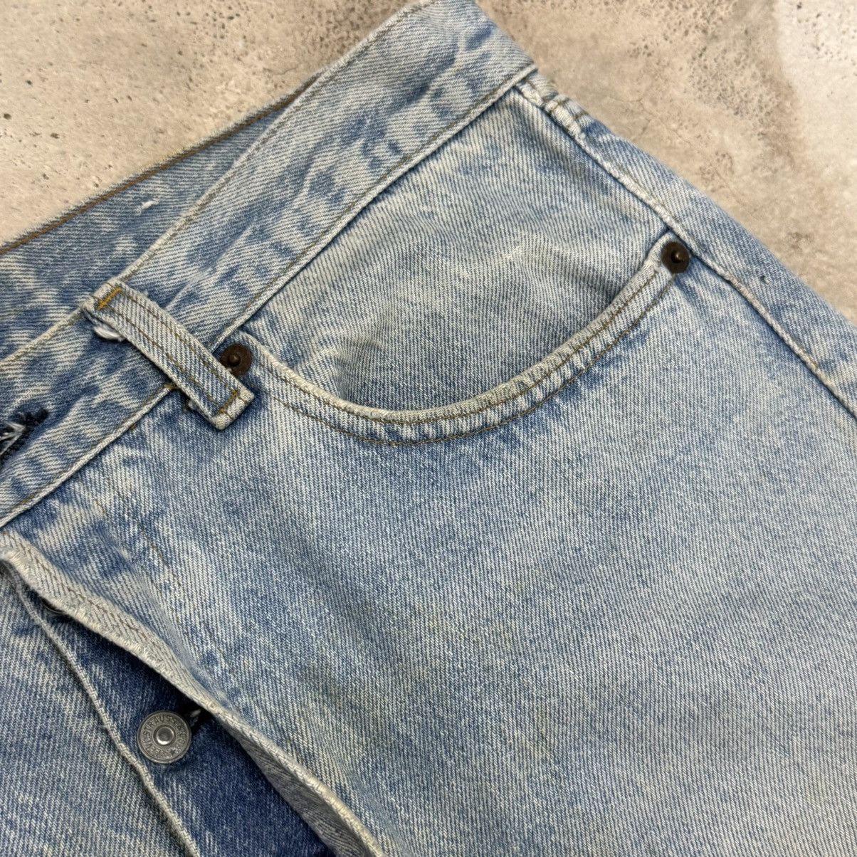 Levi's Vintage Levis 501 Buttonfly Distressed Repaired Denim Pants Size US 32 / EU 48 - 10 Thumbnail