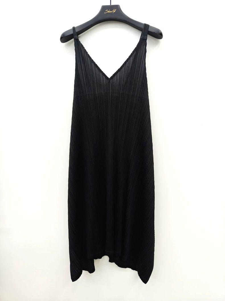 Issey Miyake Issey Miyake size:3 Classic black pleated dress Size S / US 4 / IT 40 - 1 Thumbnail