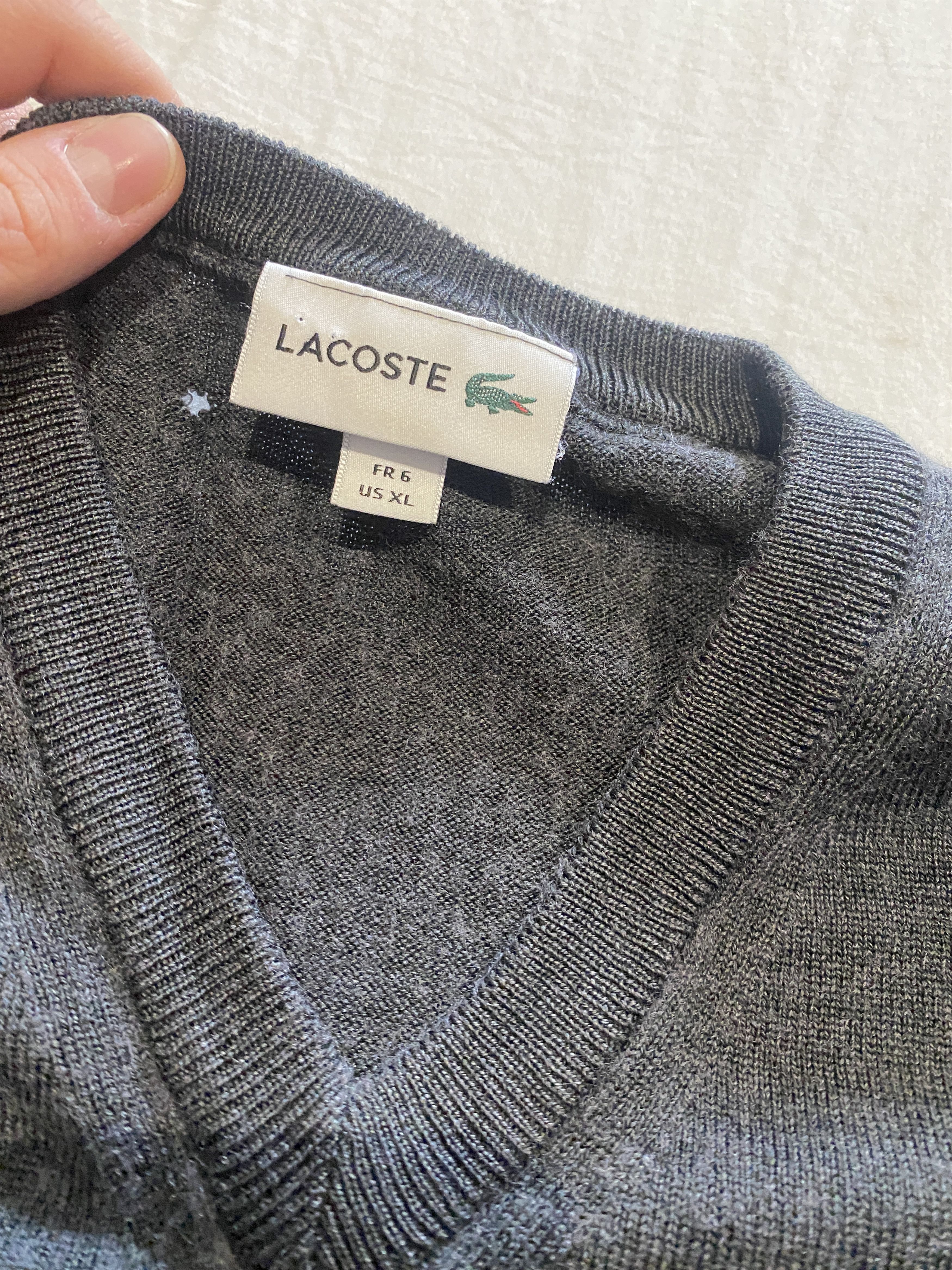 Lacoste Lacoste small logo v neck sweater knitwear jumper Size US XL / EU 56 / 4 - 8 Thumbnail