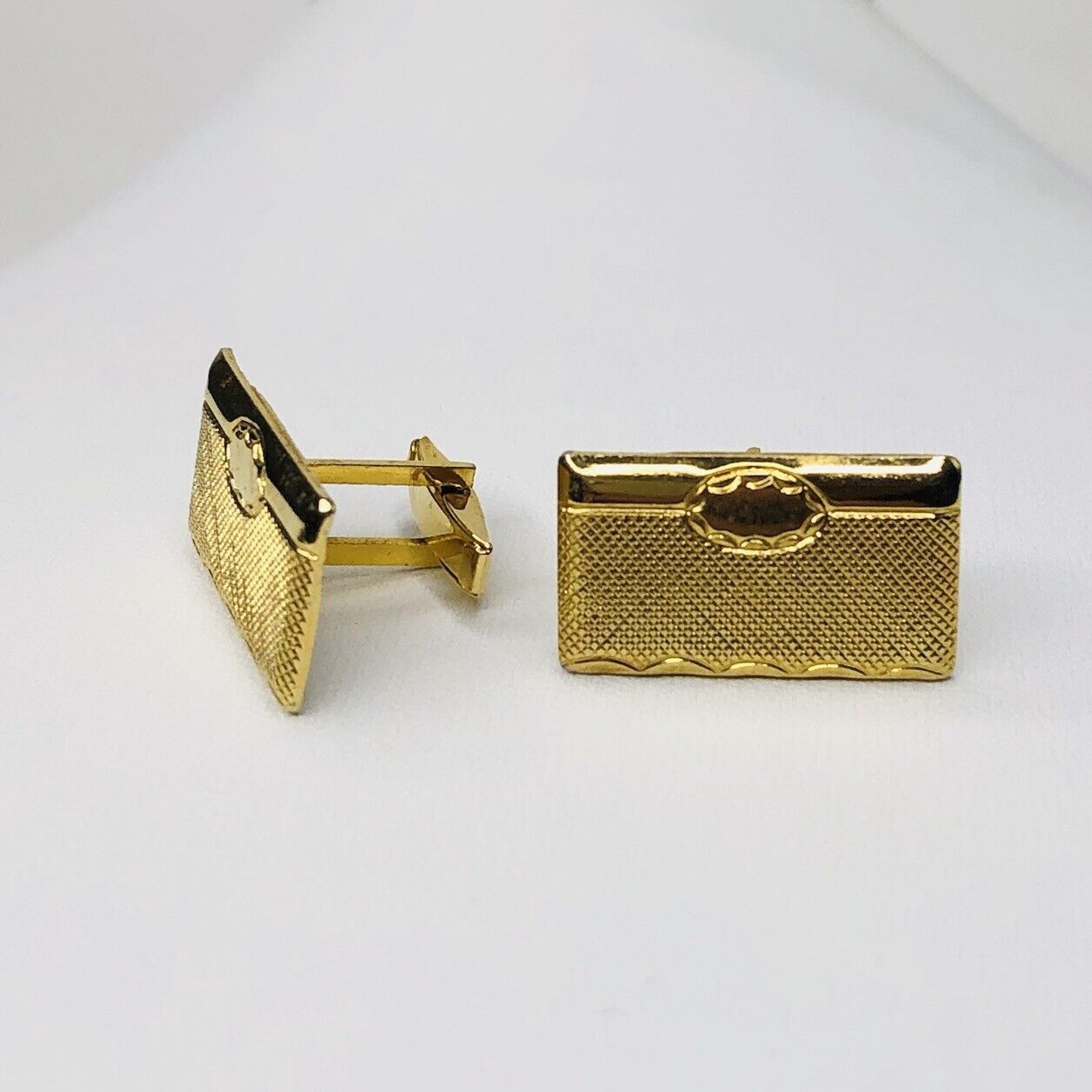 Other Vintage Men Gold tone Cufflinks Goldtone Classic Size ONE SIZE - 1 Thumbnail