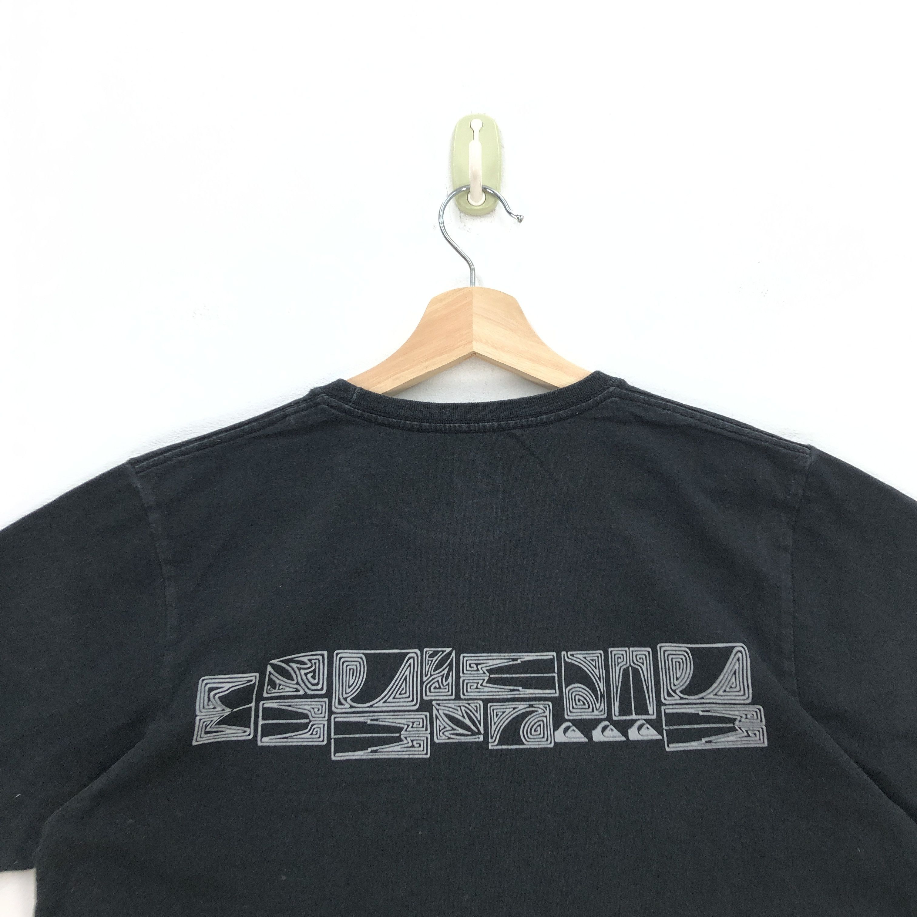 Quiksilver Vintage Quiksilver T Shirt Surfwear Quiksilver Tees Size US M / EU 48-50 / 2 - 5 Thumbnail