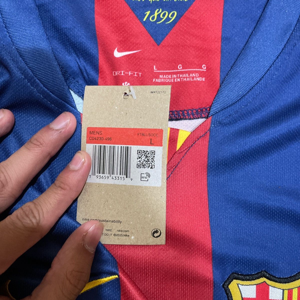 Nike Nike FC Barcelona Men's 2014/15 Home Jersey, Size US M / EU 48-50 / 2 - 3 Thumbnail